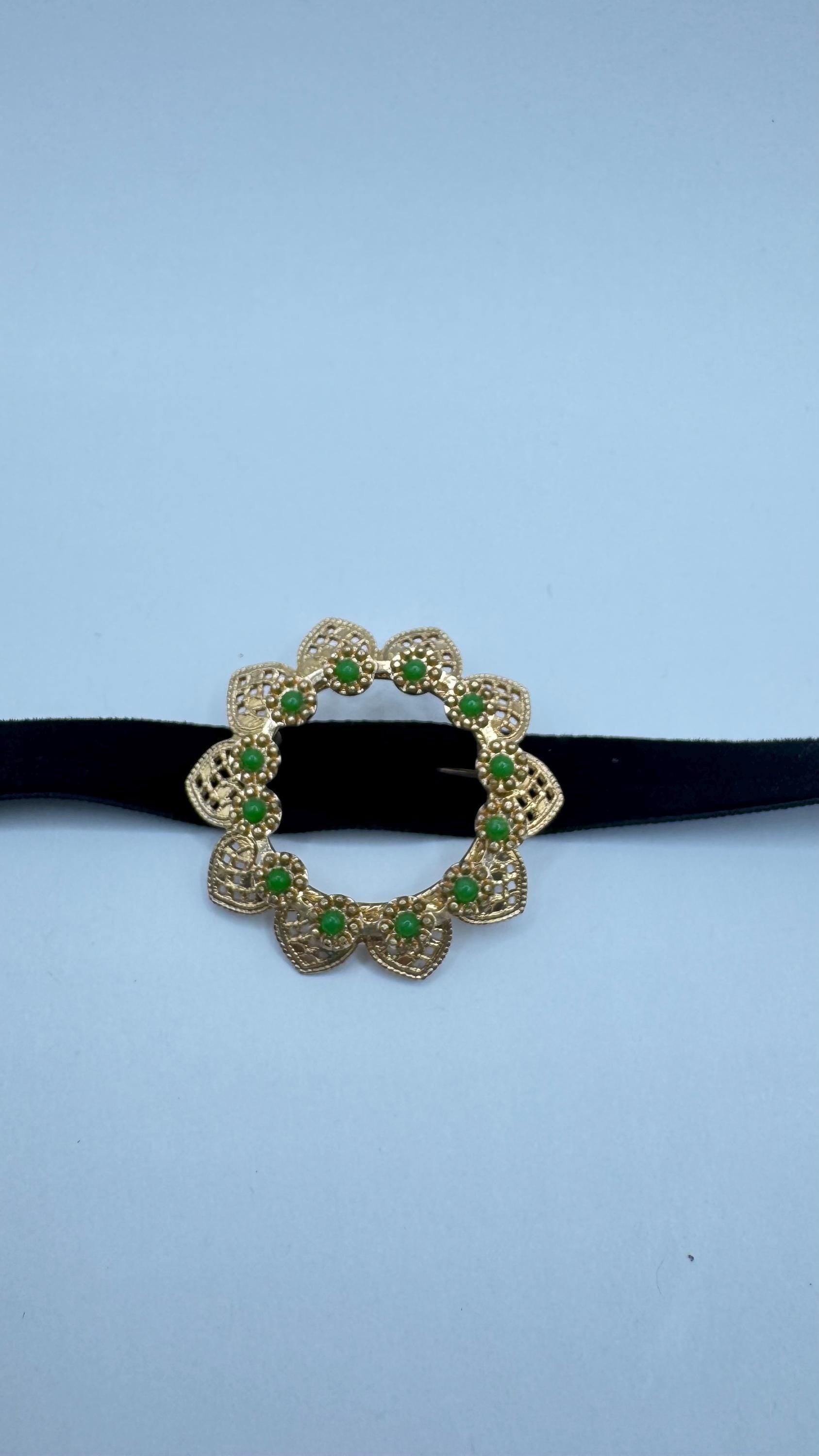 Vintage Green Jade Yellow Gold Filled Brooch Pin | black velvet choker