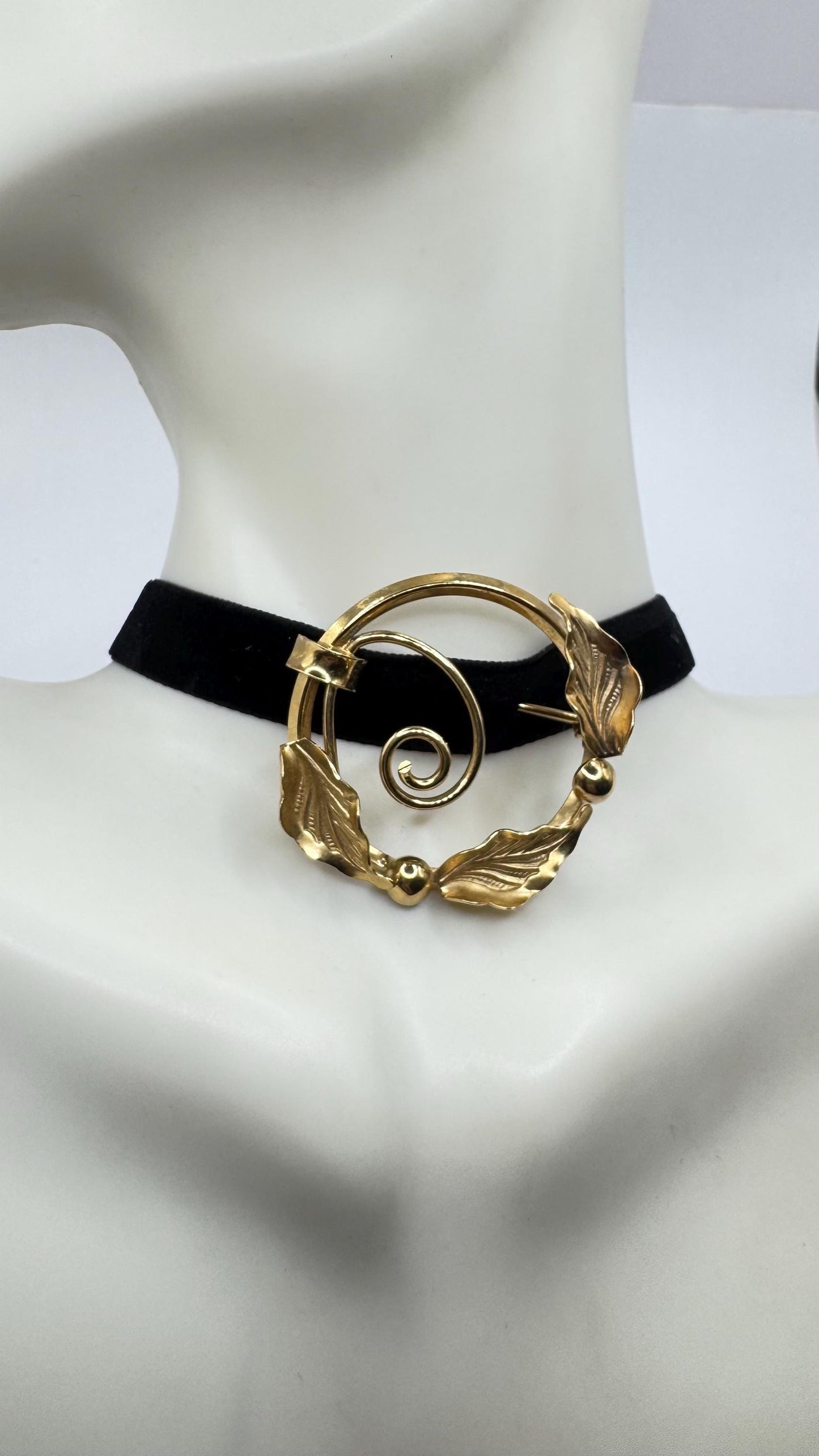 Vintage Flower Gold filled Brooch Pin