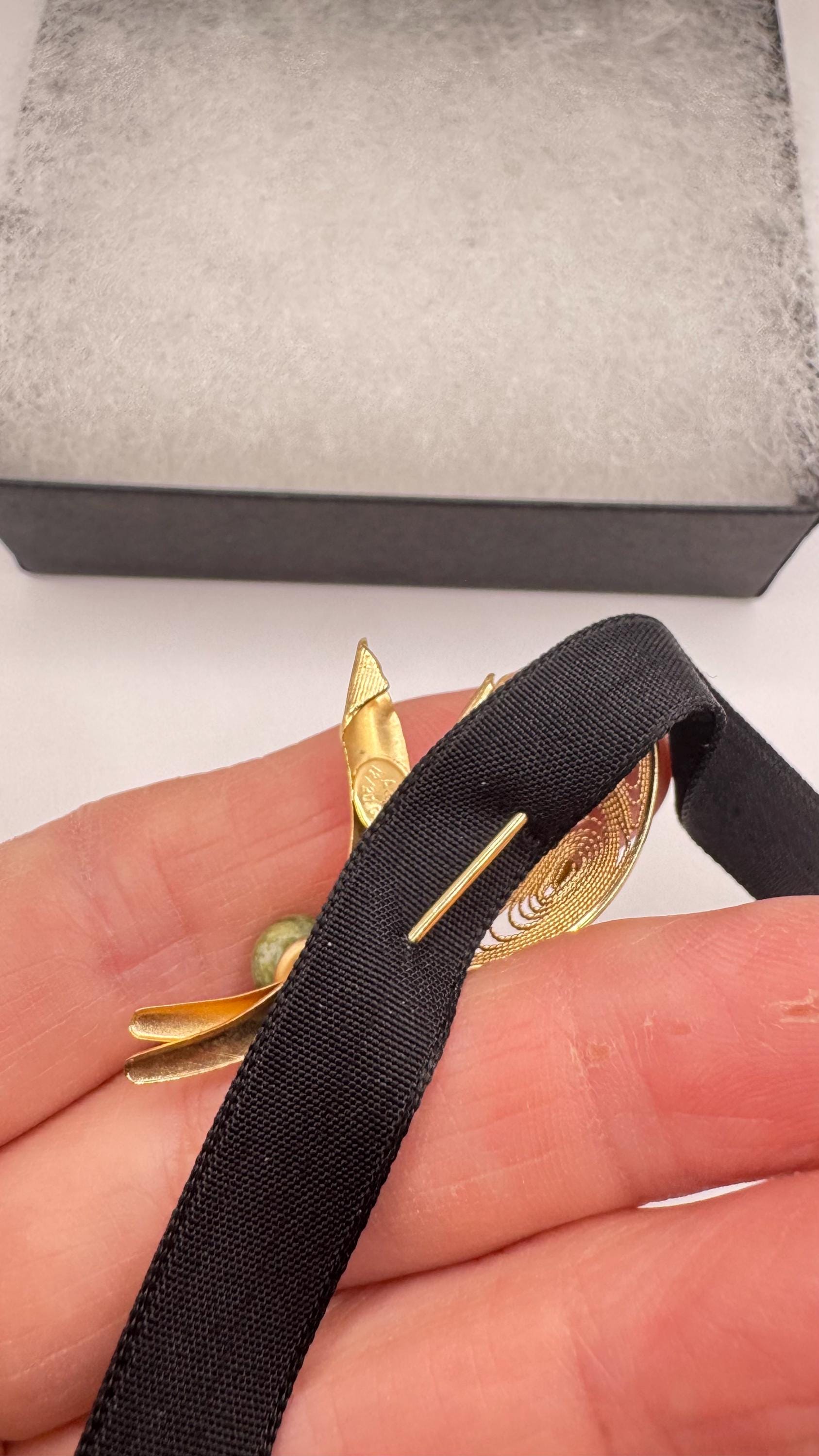 Vintage White cultured, pearl Flower Gold filled Brooch Pin