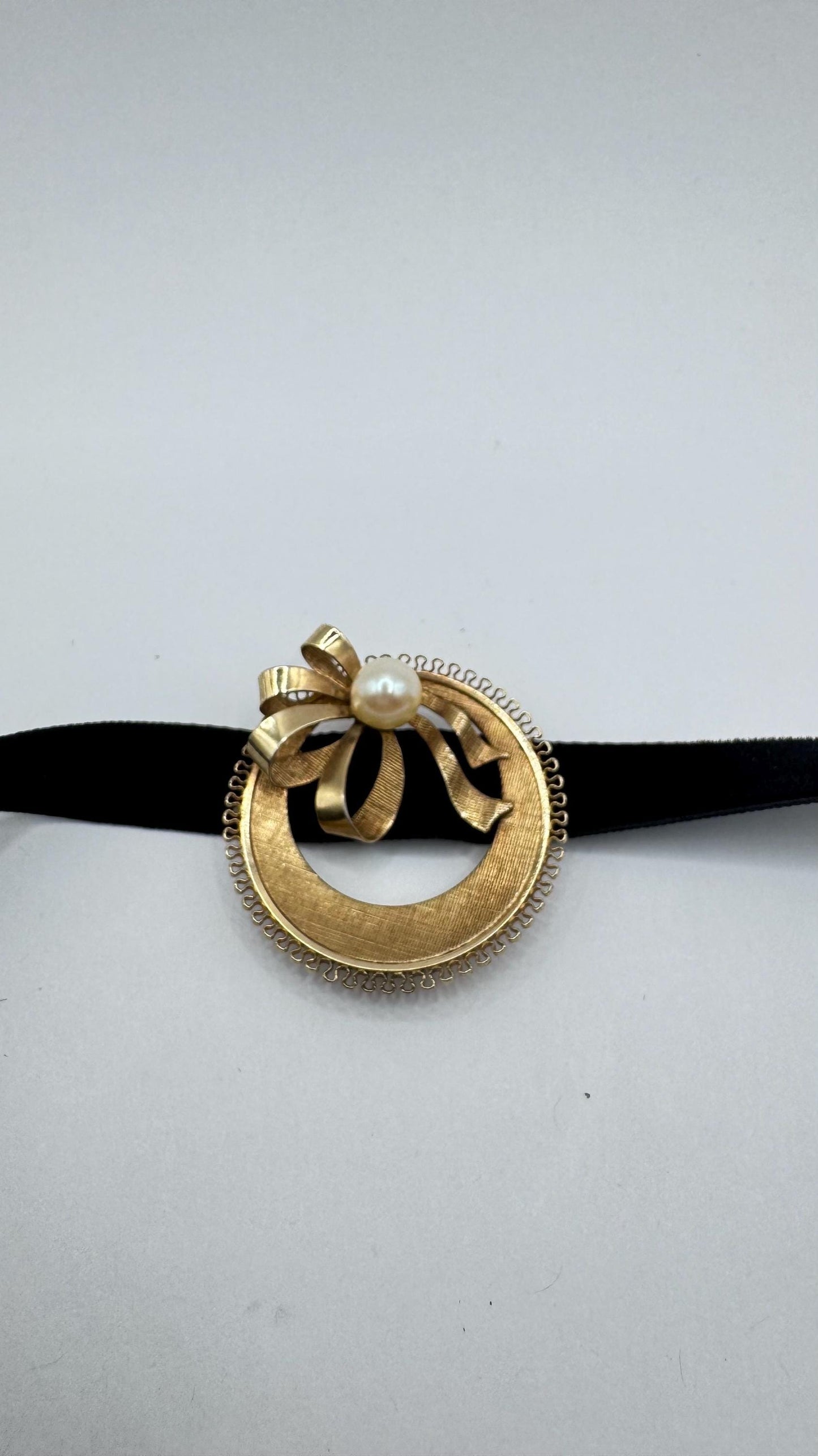 Vintage White cultured, pearl Flower Gold filled Brooch Pin