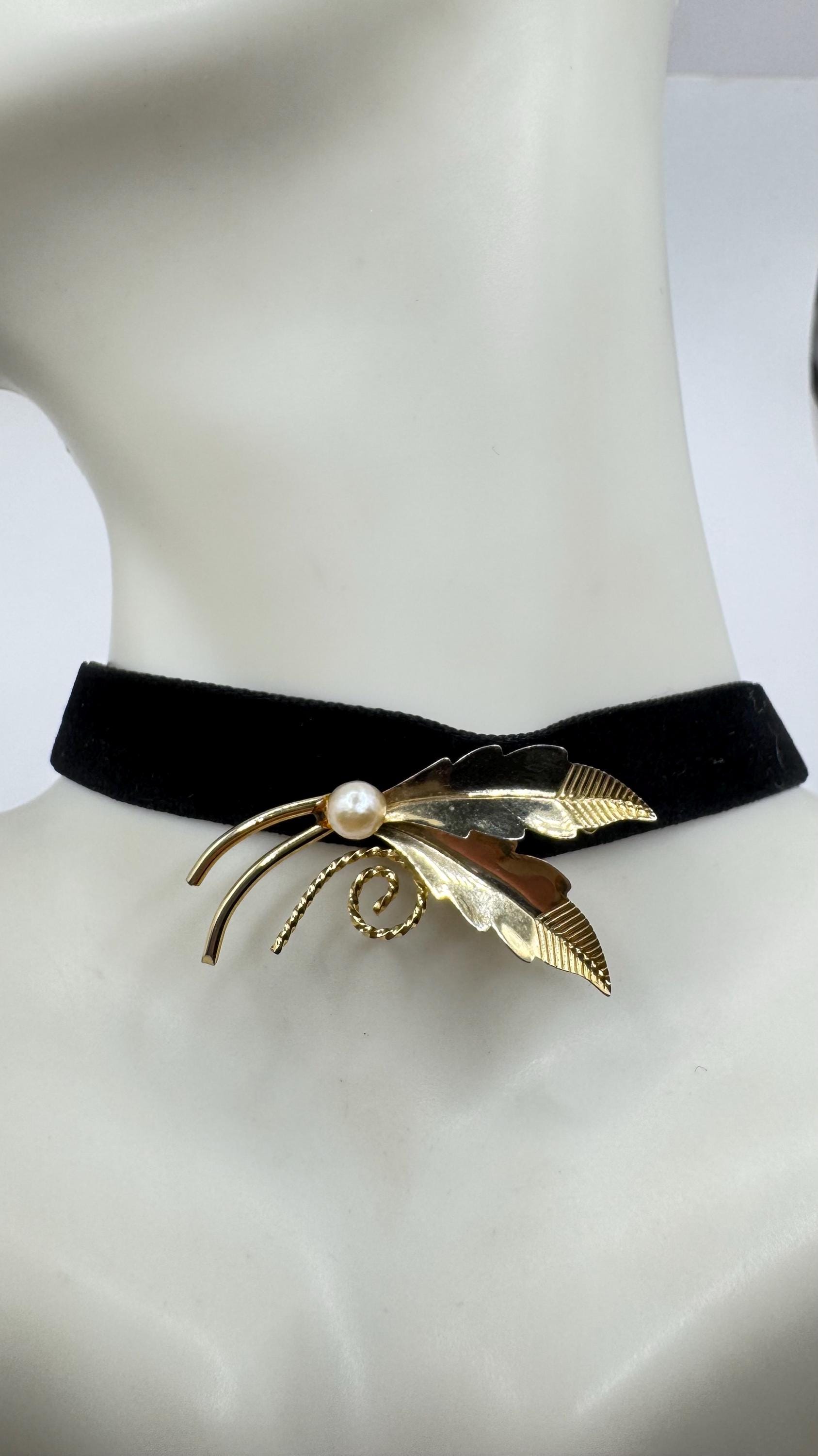 Vintage White cultured, pearl Flower Gold filled Brooch Pin