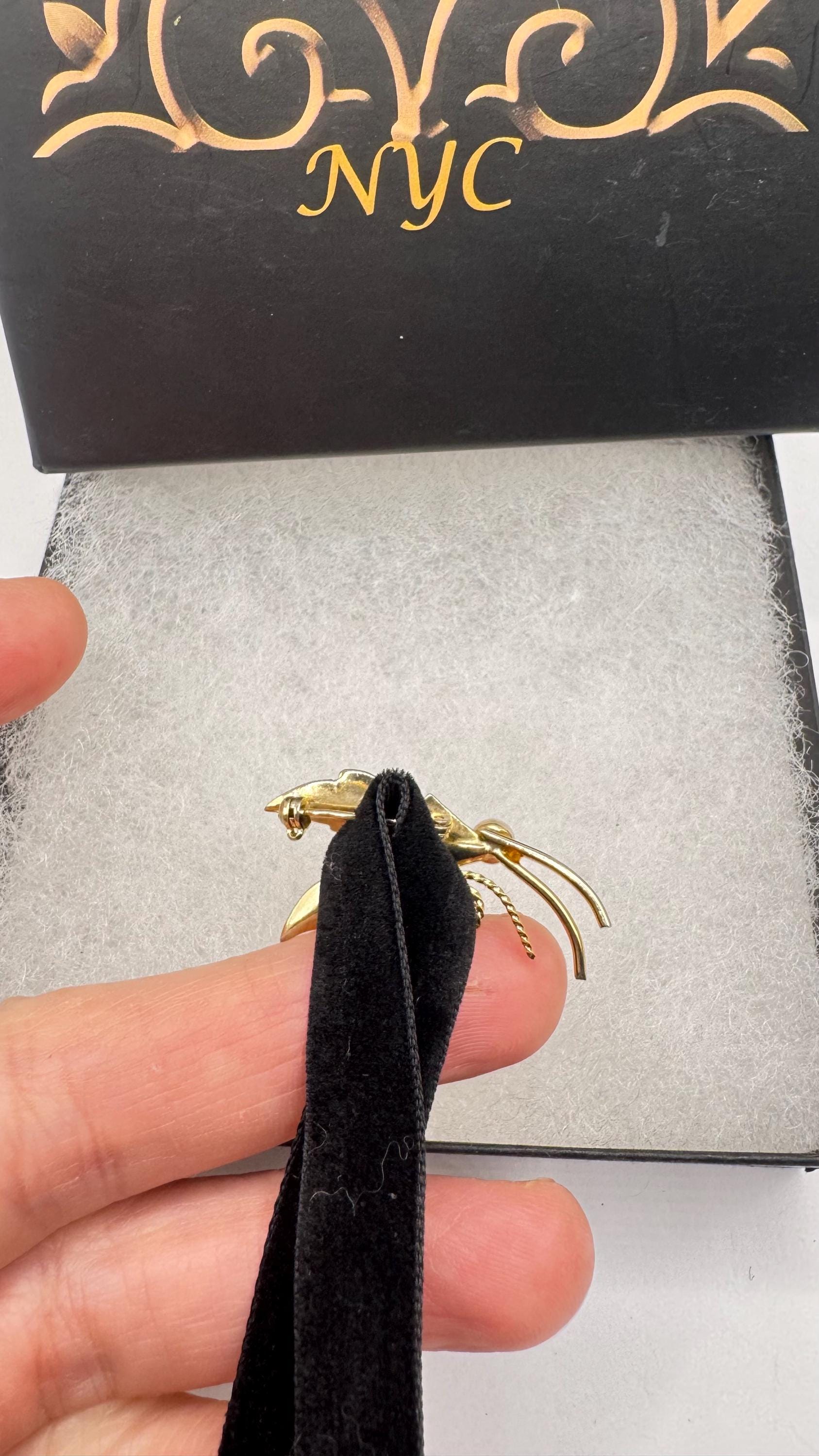 Vintage White cultured, pearl Flower Gold filled Brooch Pin