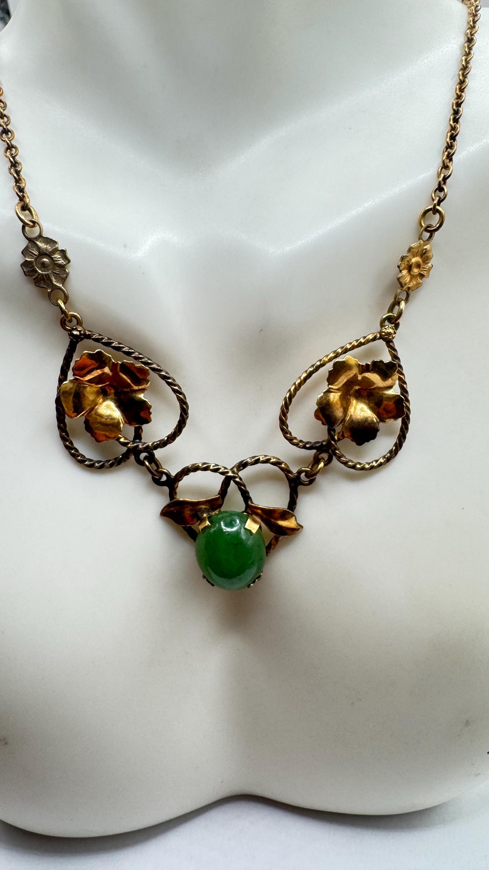 Vintage Green Jade Stone scarab Yellow 14k Gold Fill Necklace