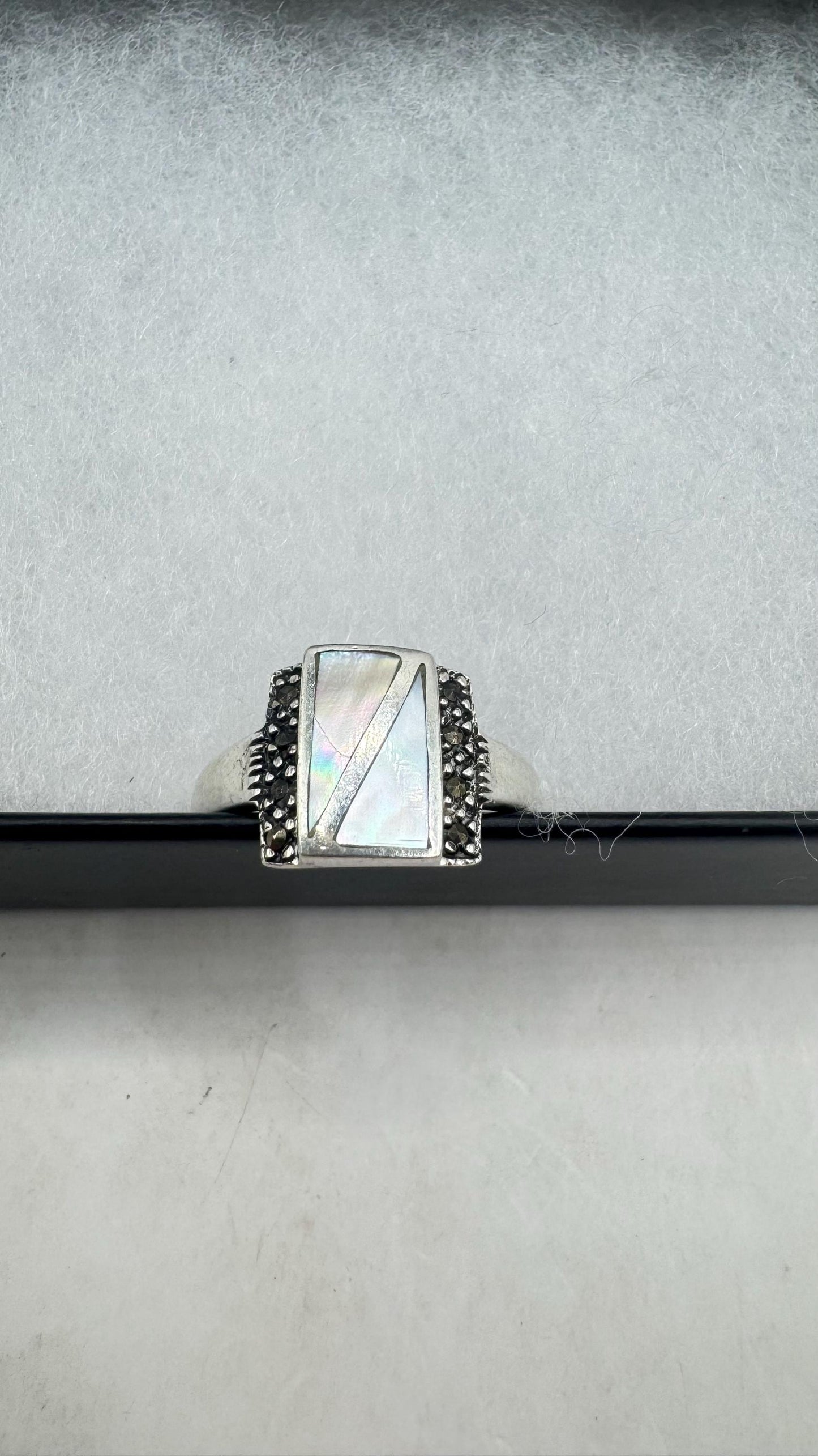 Vintage Mother of Pearl 925 Sterling Silver Marcasite Ring