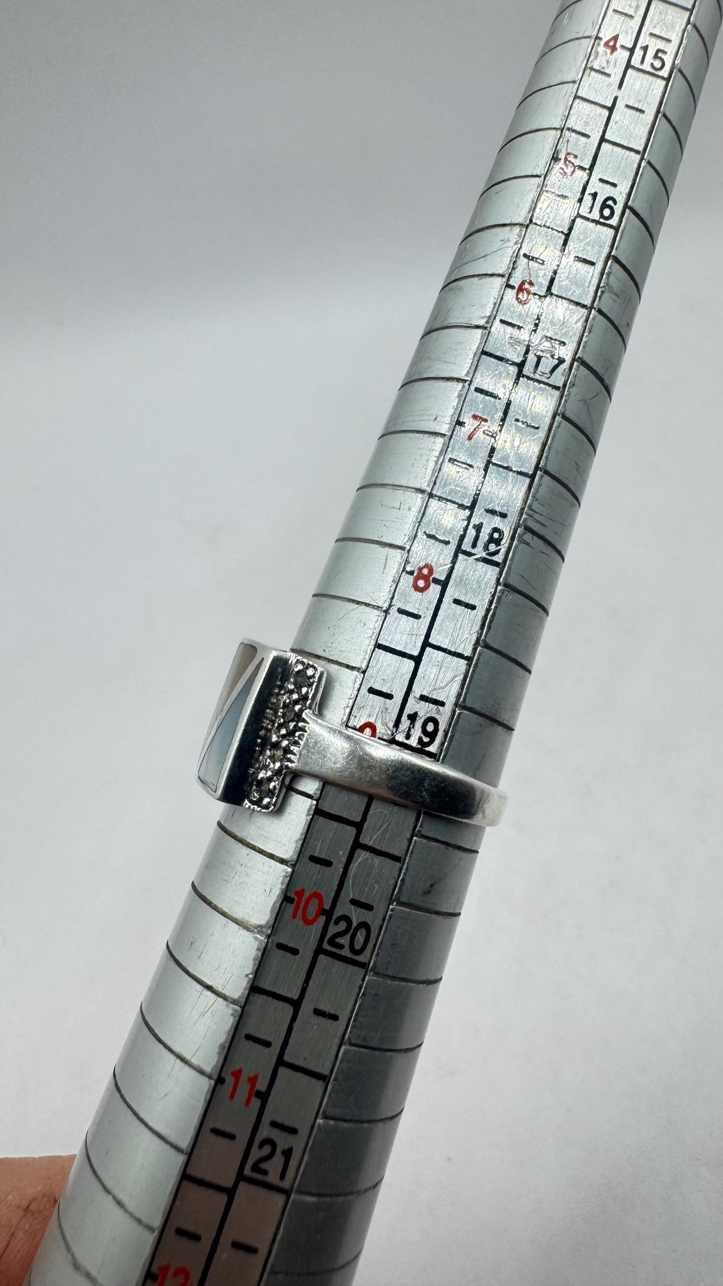 Vintage Mother of Pearl 925 Sterling Silver Marcasite Ring