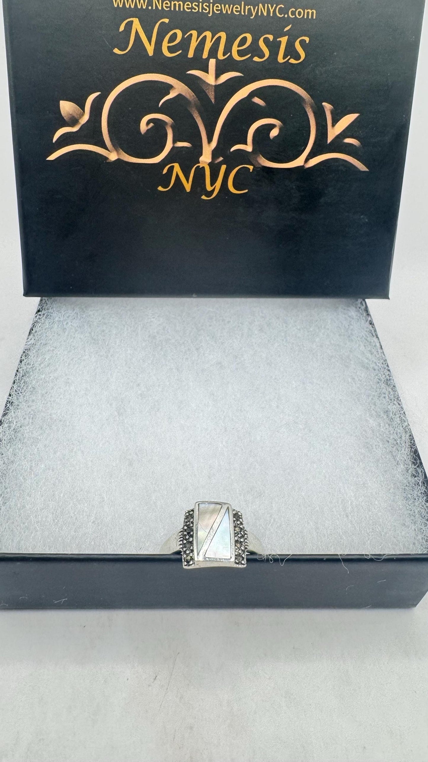 Vintage Mother of Pearl 925 Sterling Silver Marcasite Ring