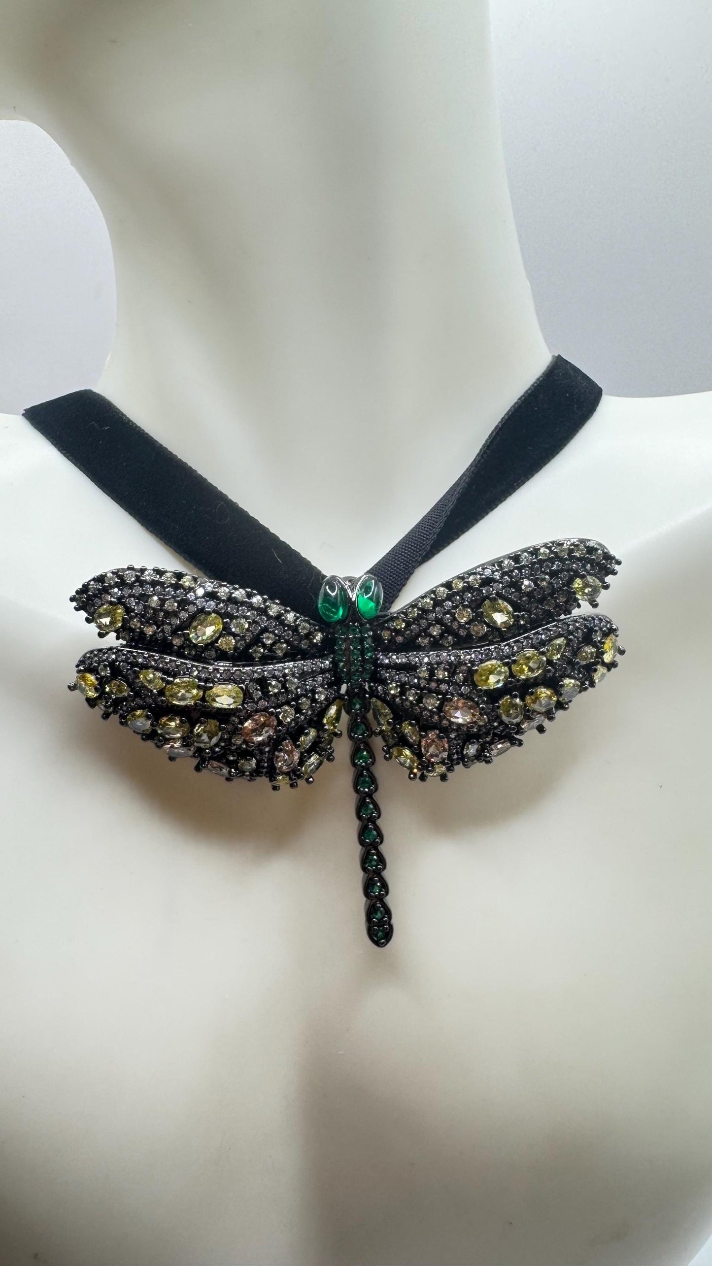 Vintage Green Crystal Gothic Styled Silver Finished Butterfly Choker Necklace Broach