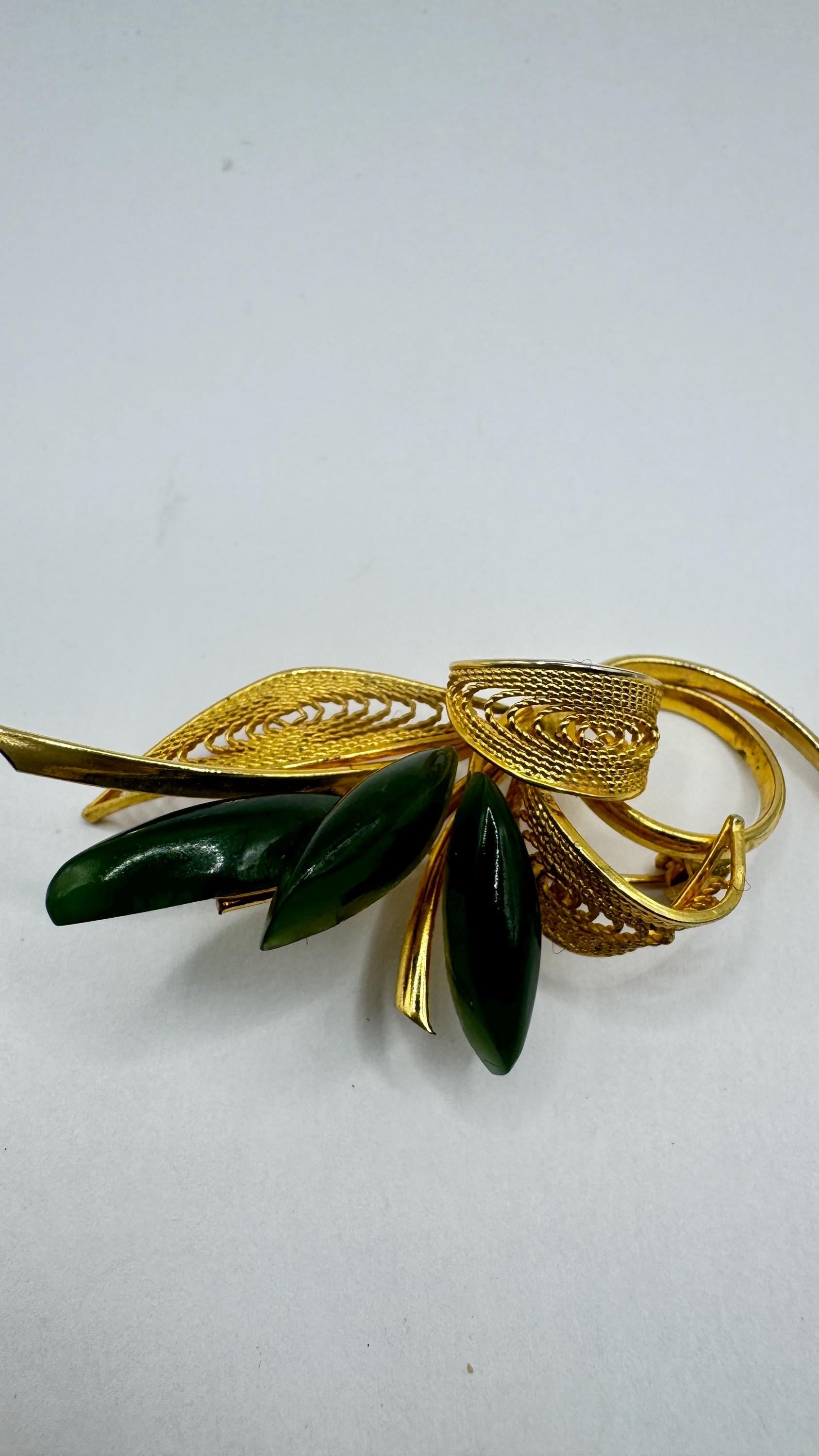 Vintage Green Jade Yellow Gold Filled Brooch Pin