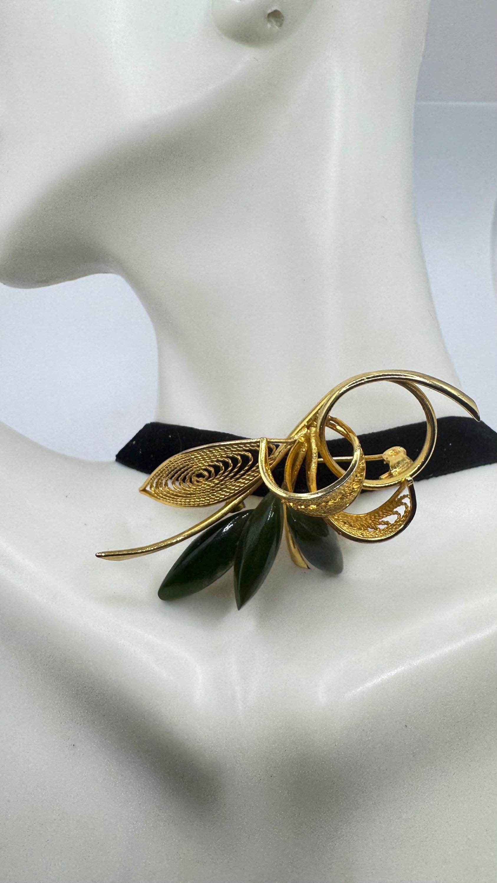 Vintage Green Jade Yellow Gold Filled Brooch Pin