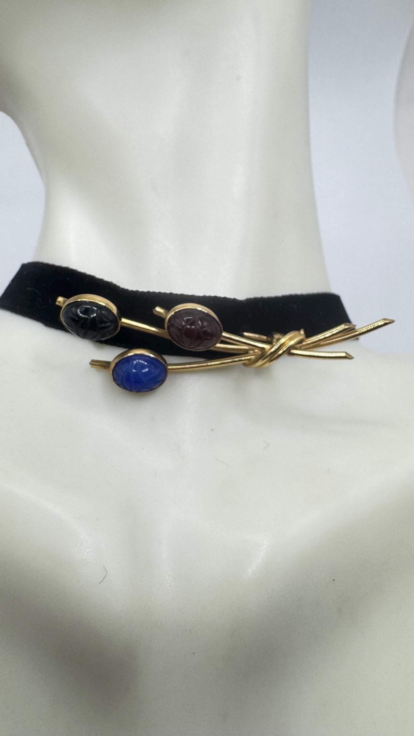 Vintage Scarab Carved Yellow Gold Filled Brooch Pin