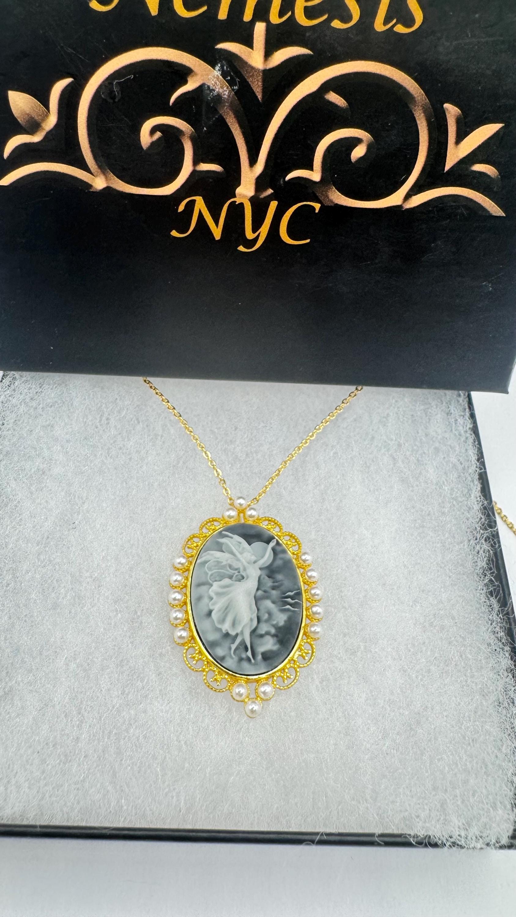 Vintage Carved Cameo Yellow Gold 925 Sterling Silver Necklace Choker pin brooch