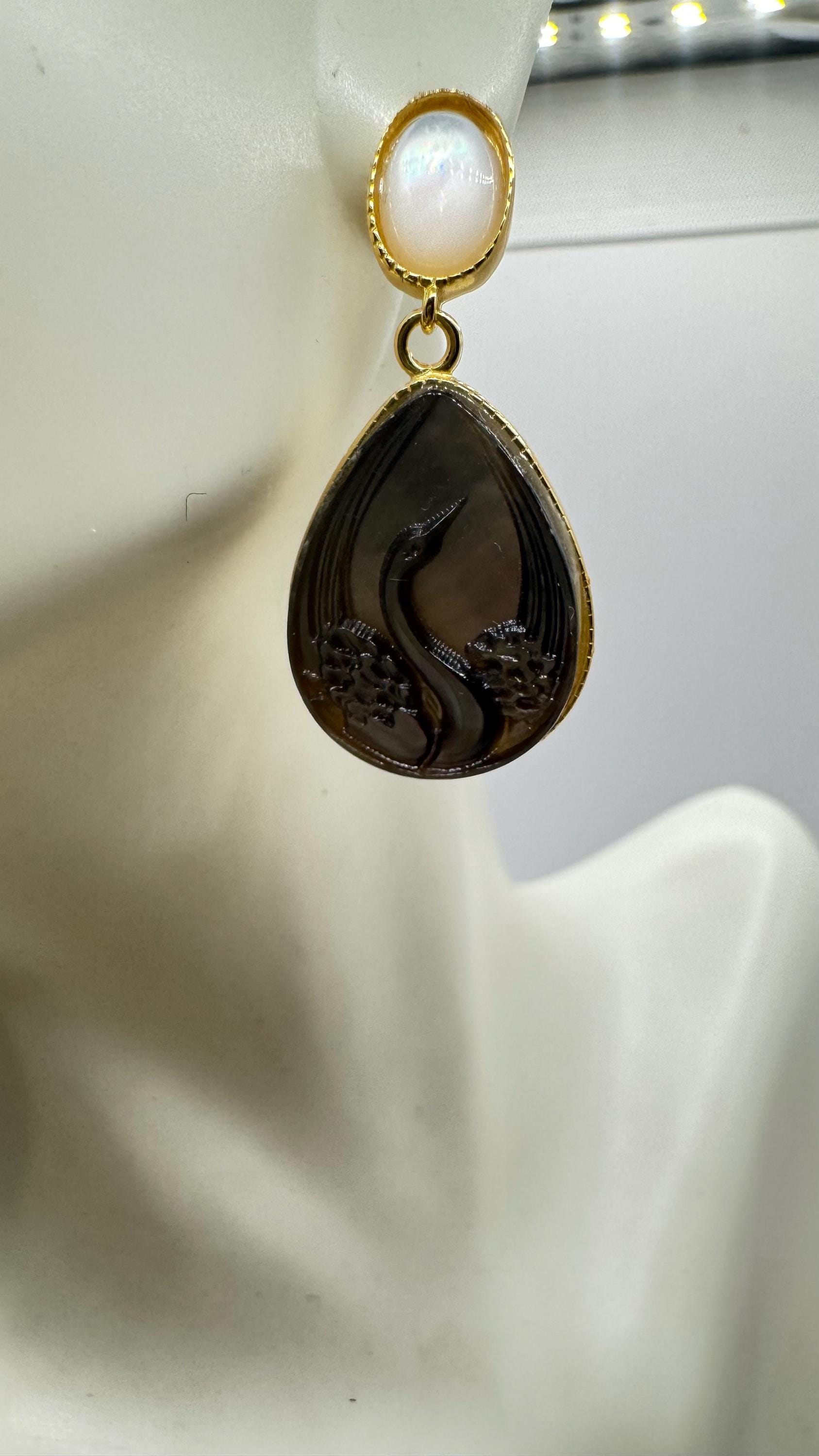 Vintage Carved Swan Cameo Carved 925 Sterling Silver Rainbow Abalone Chandelier Drop Earrings