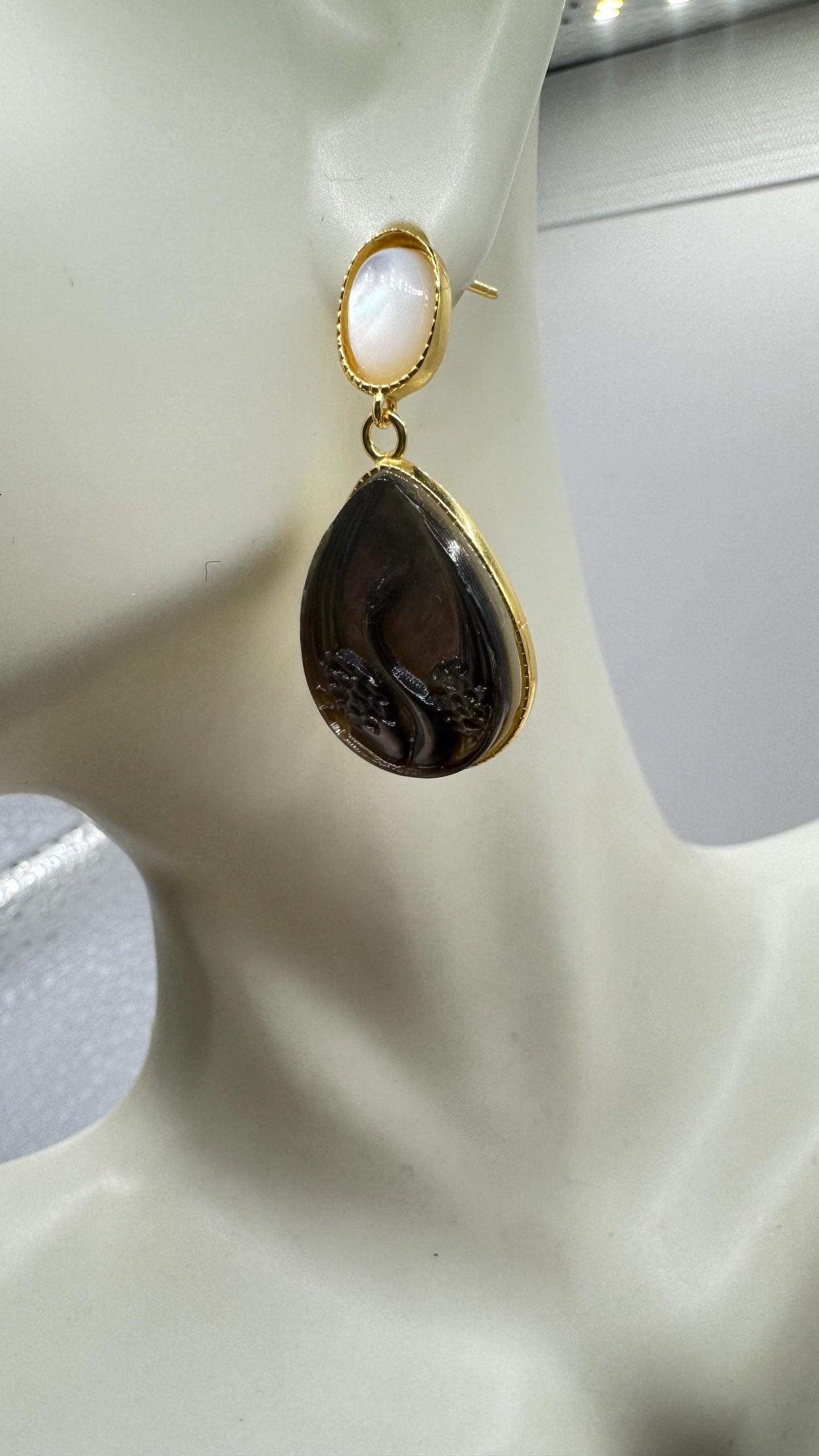 Vintage Carved Swan Cameo Carved 925 Sterling Silver Rainbow Abalone Chandelier Drop Earrings
