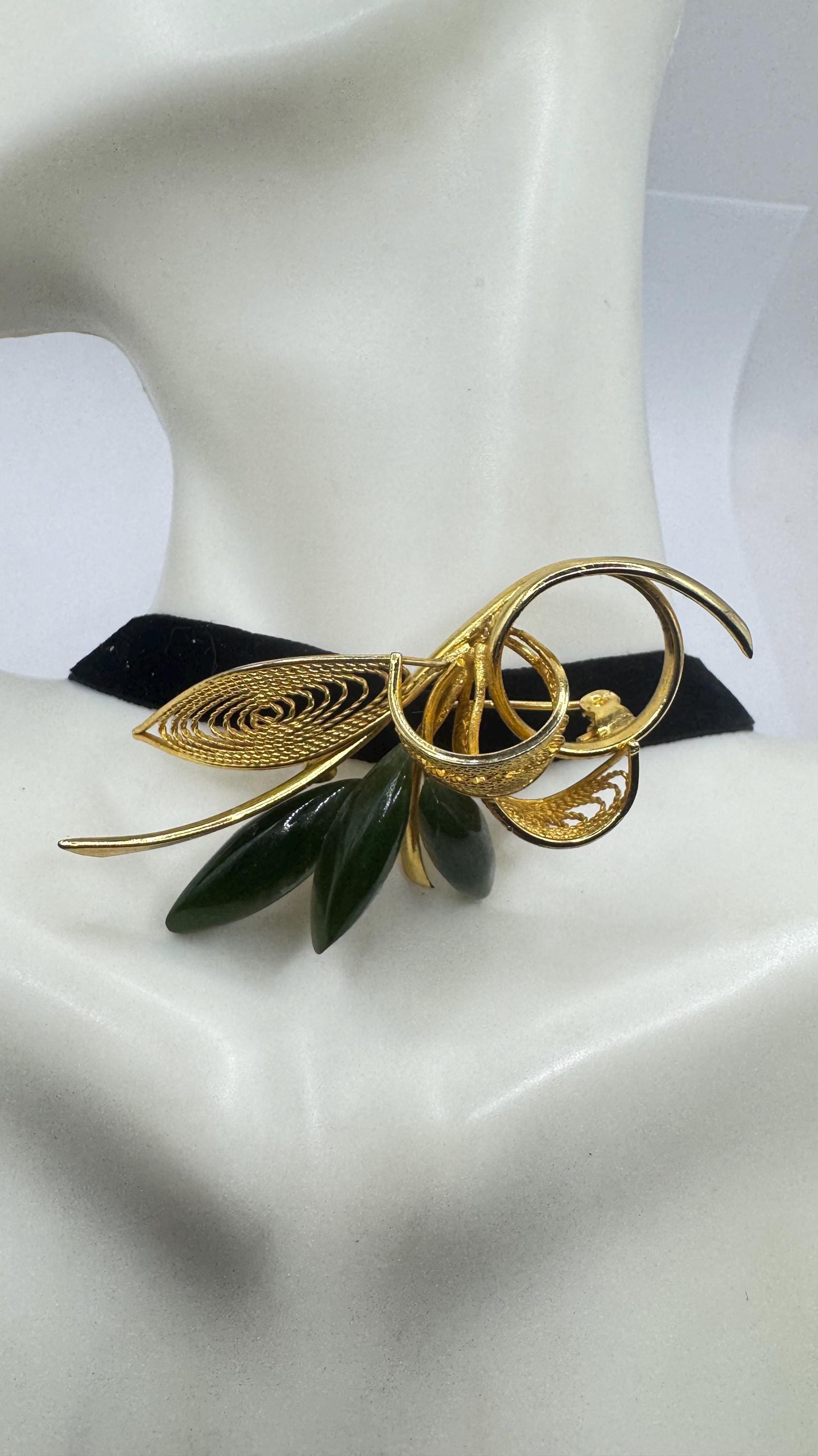 Vintage Green Jade Yellow Gold Filled Brooch Pin