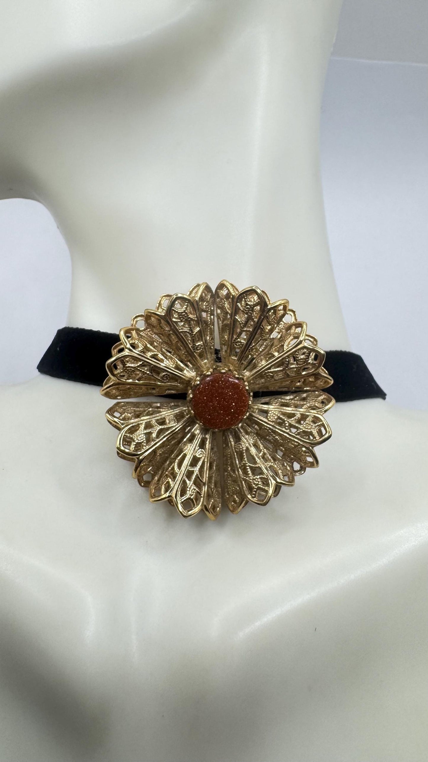 Vintage Goldstone Yellow Gold Filled Brooch Pin