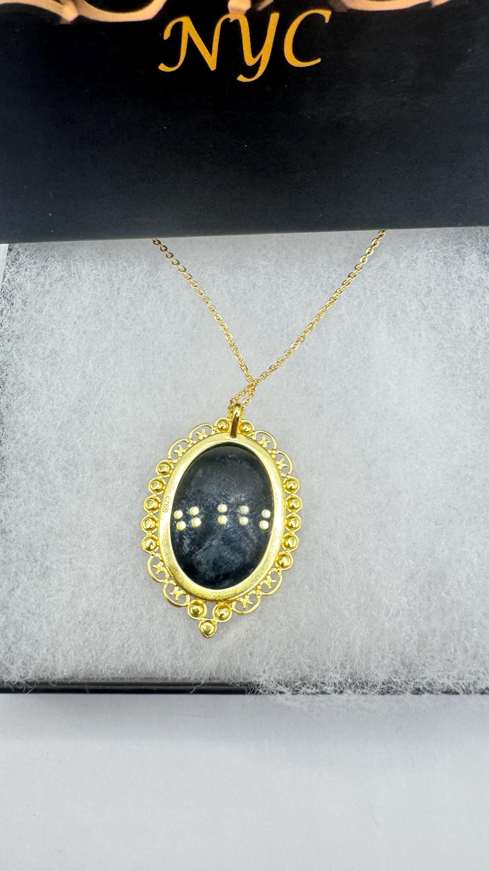 Vintage Carved Cameo Yellow Gold 925 Sterling Silver Necklace Choker pin brooch