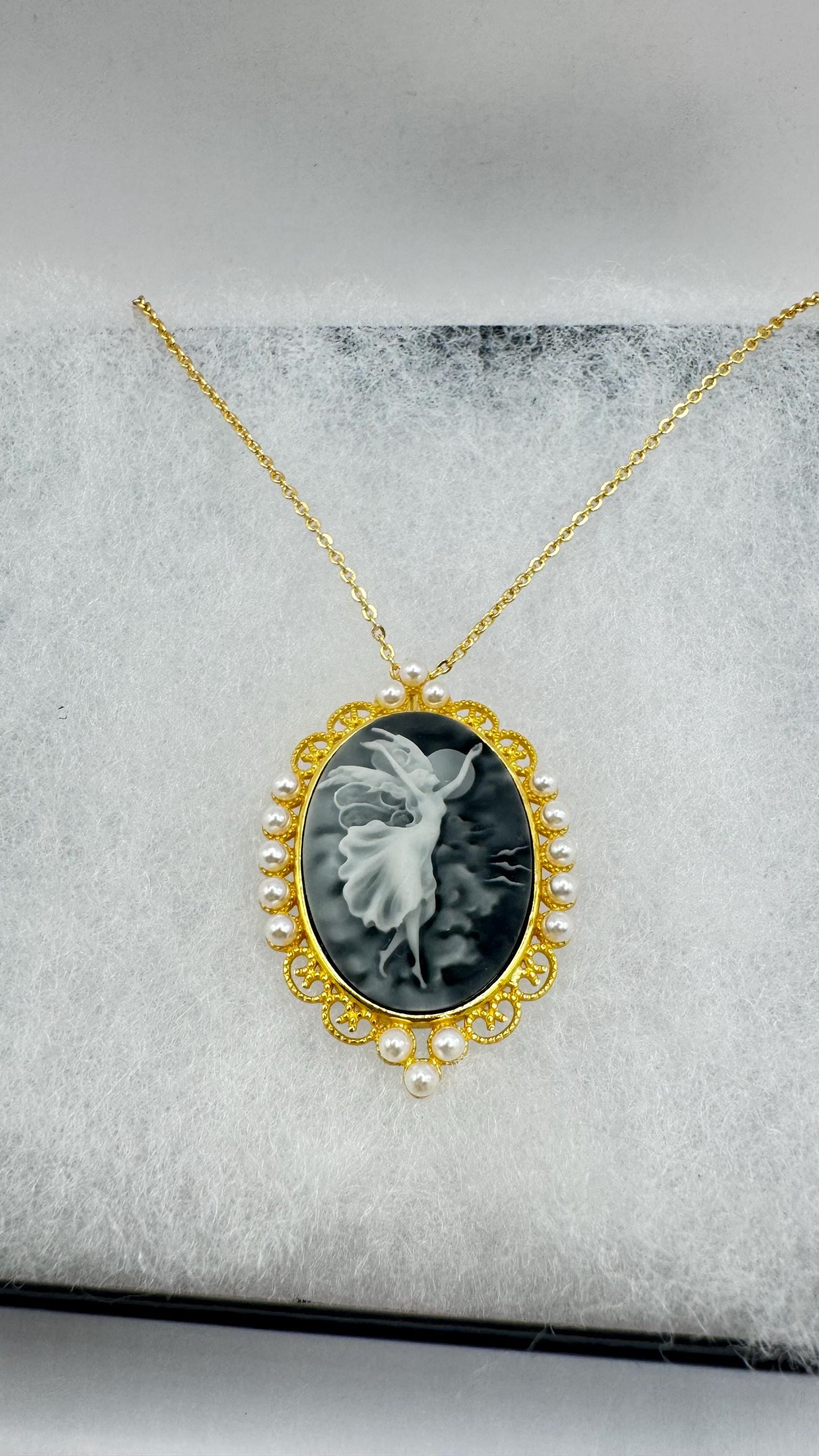 Vintage Carved Cameo Yellow Gold 925 Sterling Silver Necklace Choker pin brooch