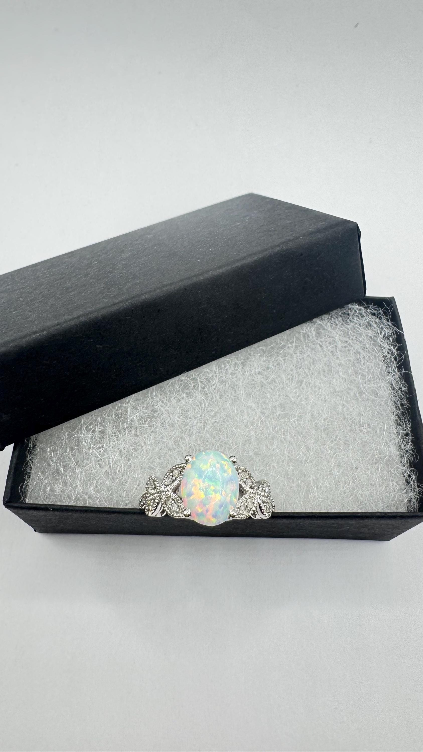 Vintage White Fire Opal Ring 925 Sterling Silver Rhodium