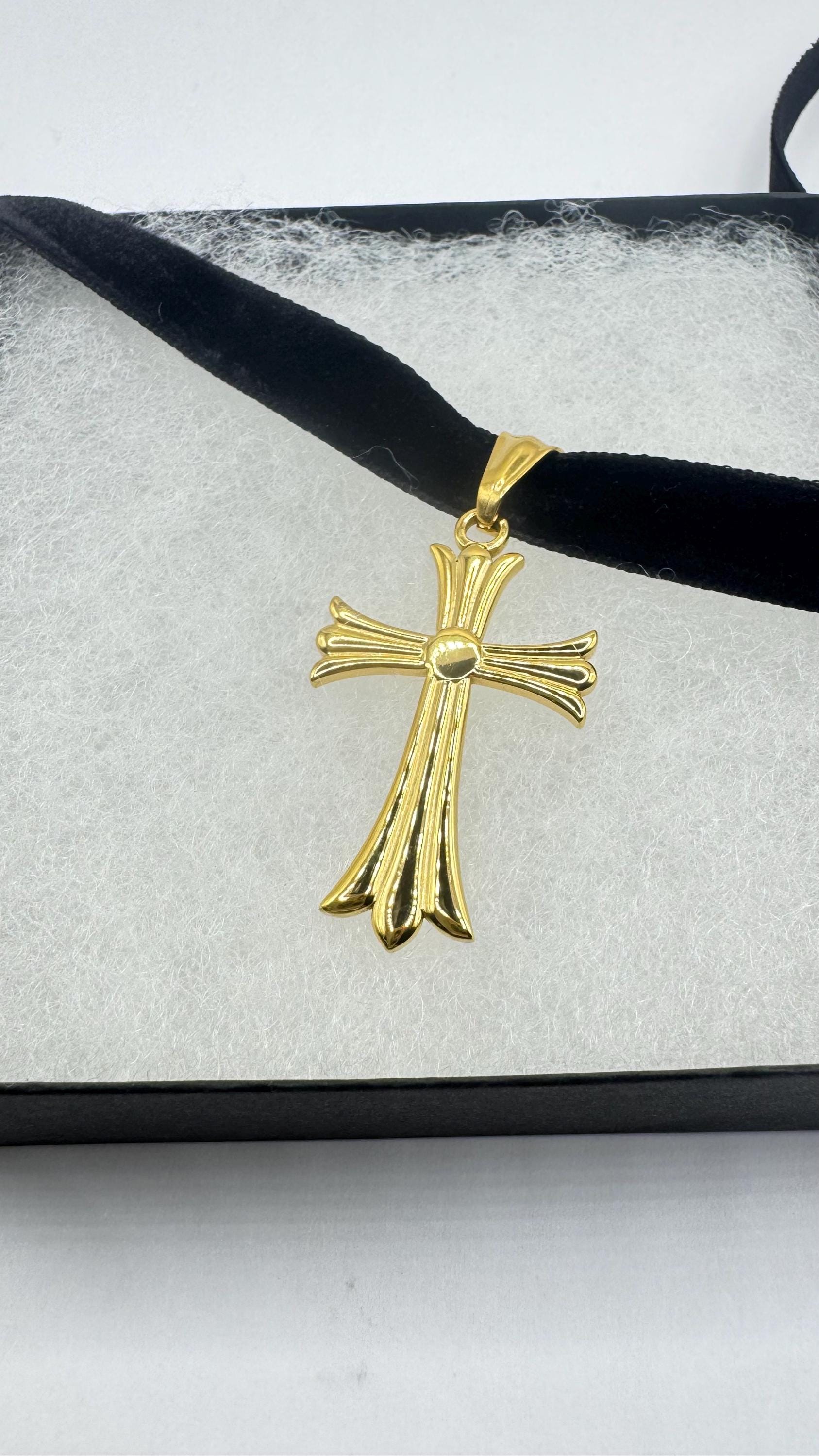 vintage Celtic Gold Stainless Steel Cross pendant necklace