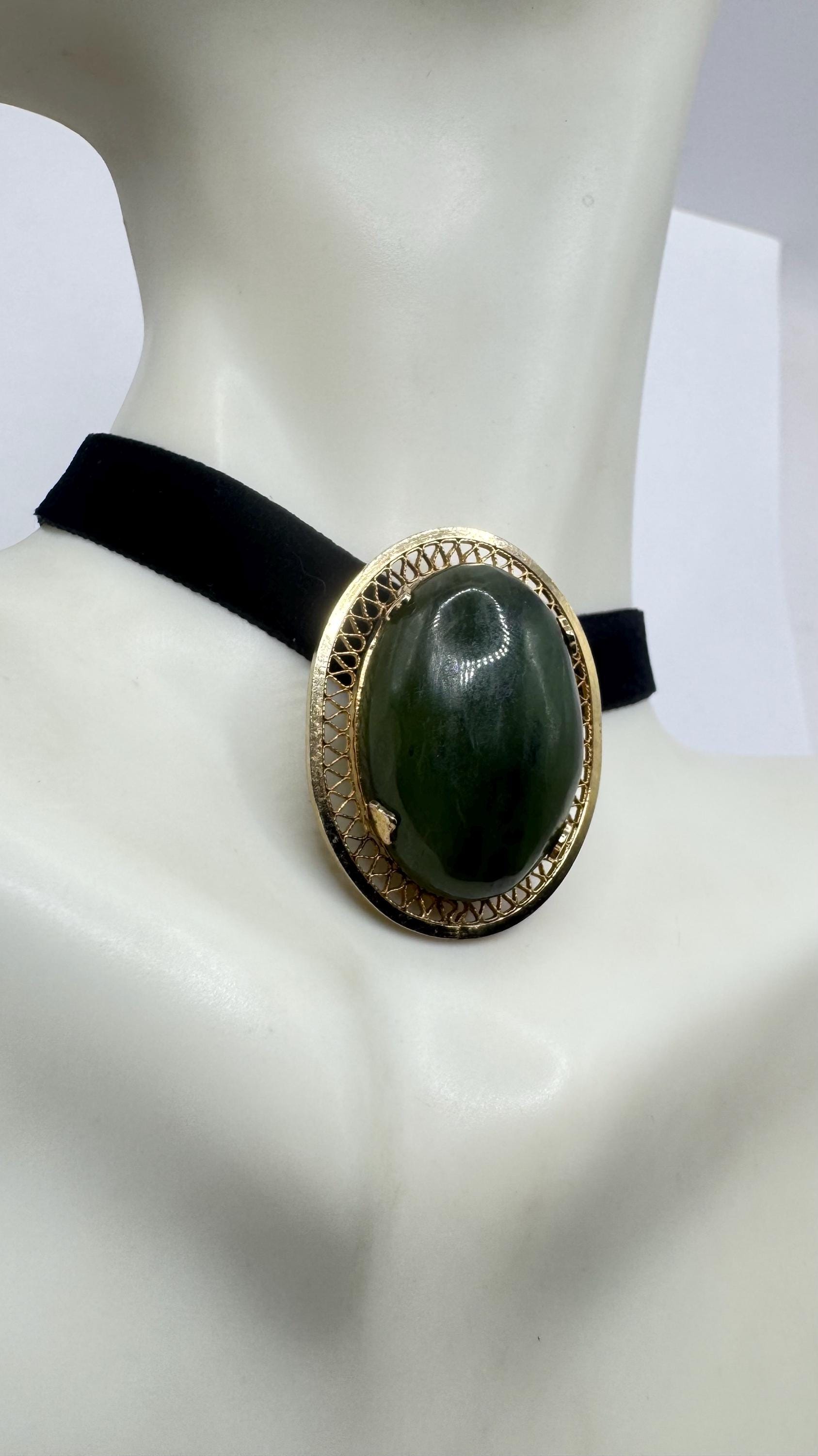 Vintage Green Jade Yellow Gold Filled Brooch Pin