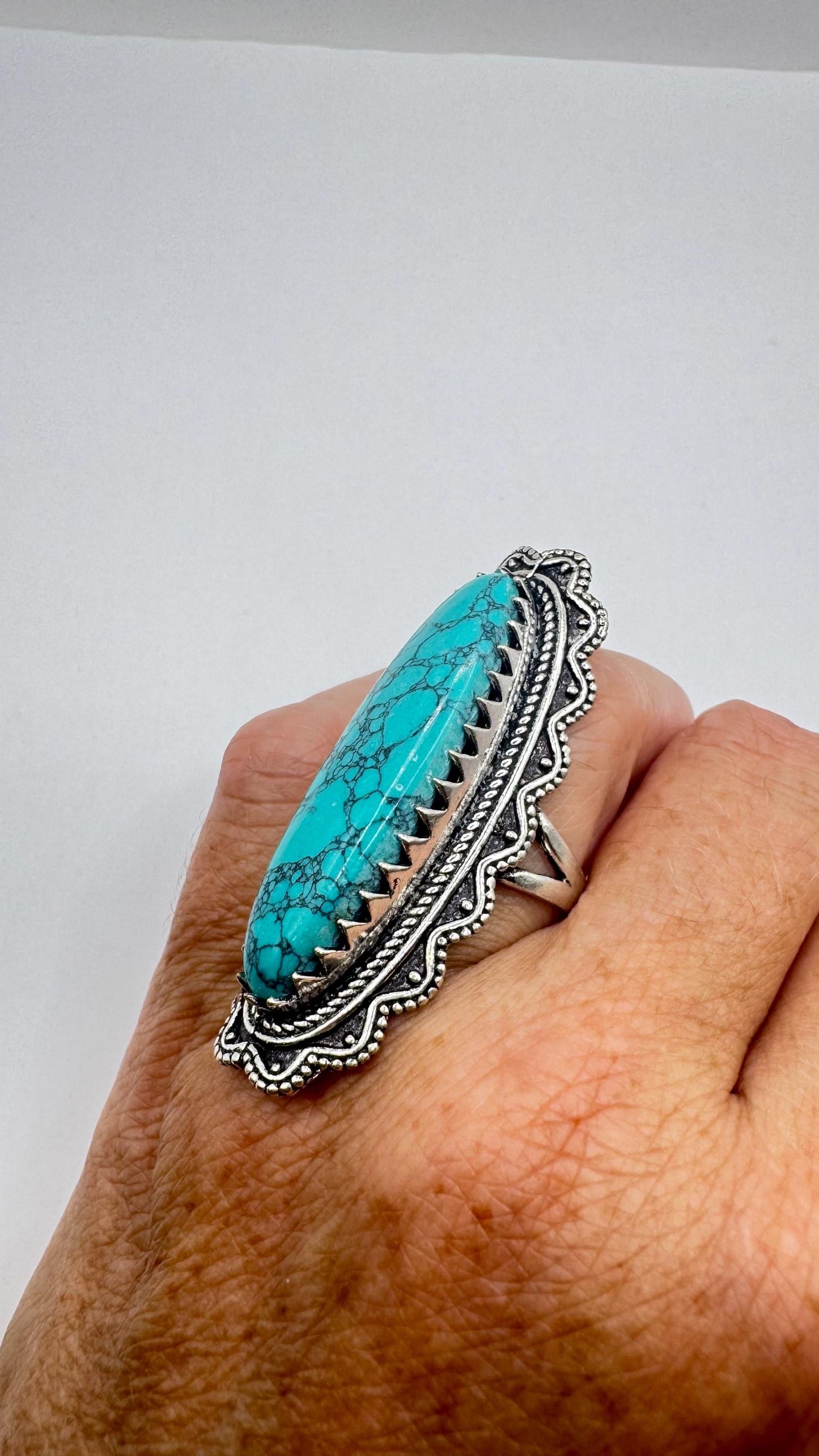 Vintage Blue Howlite Turquoise chunky statement Ring