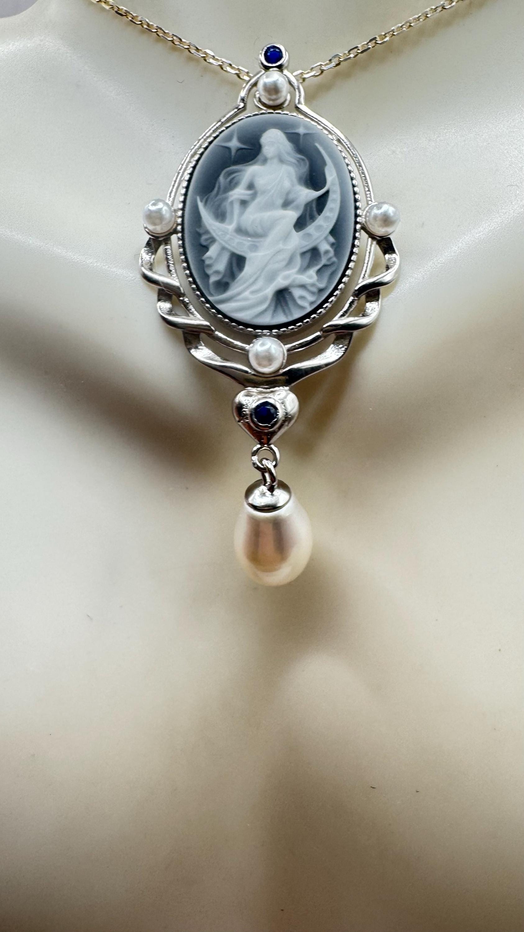 Vintage Genuine Pearl Black Onyx Cameo Sterling Silver Necklace Choker