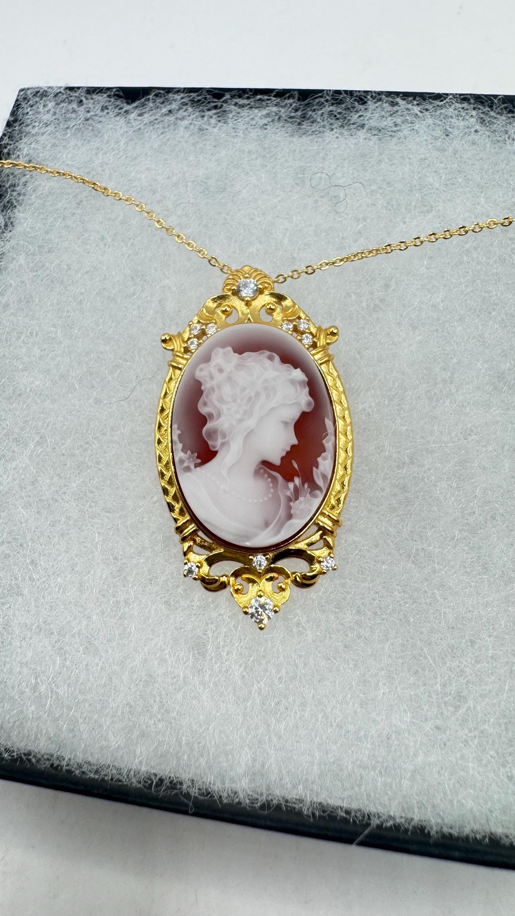 Vintage Carved Cameo Yellow Gold 925 Sterling Silver Necklace Choker pin brooch