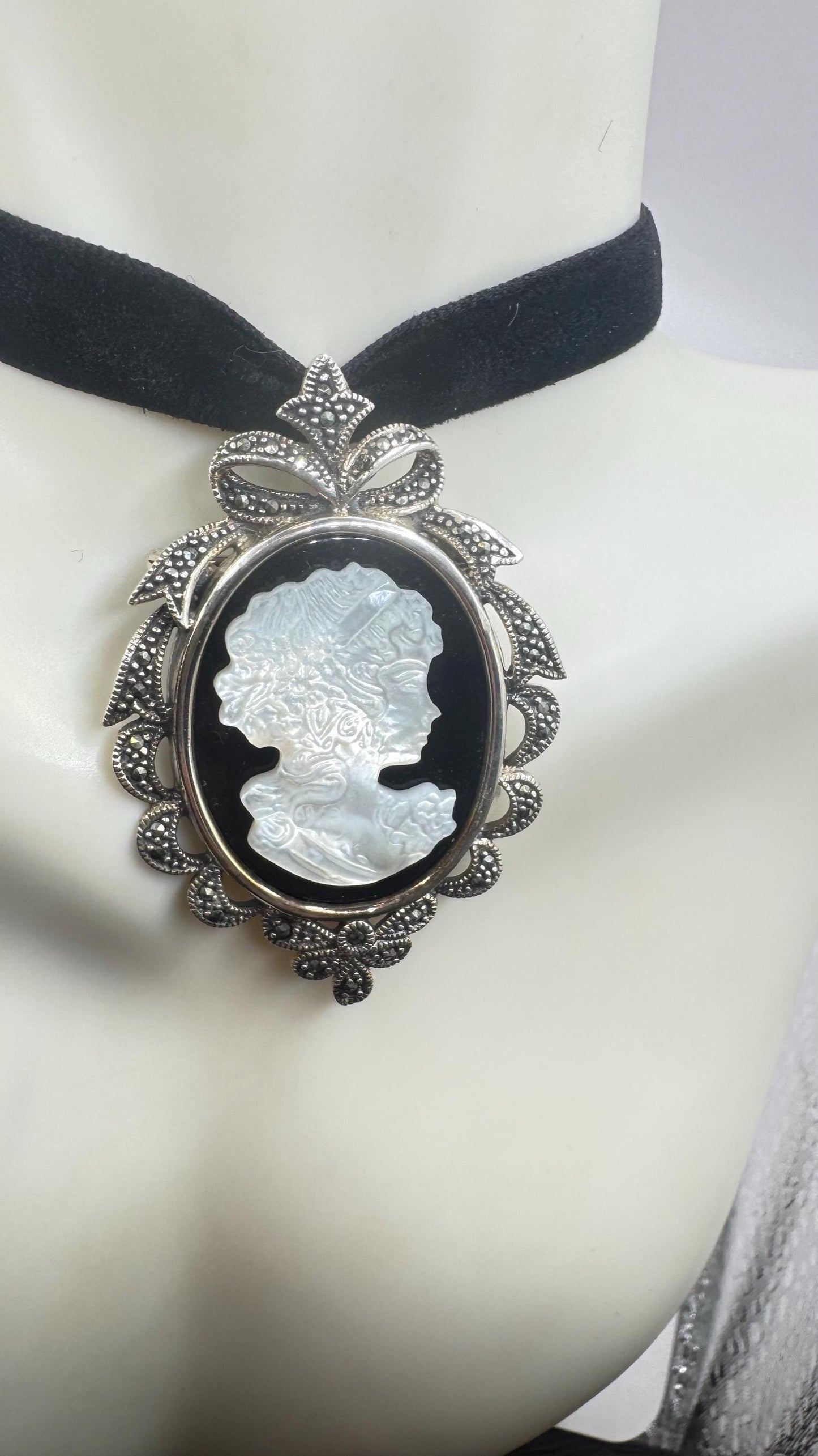Vintage Abalone Black Onyx Cameo 925 Sterling silver Marcasite Necklace Pin Choker