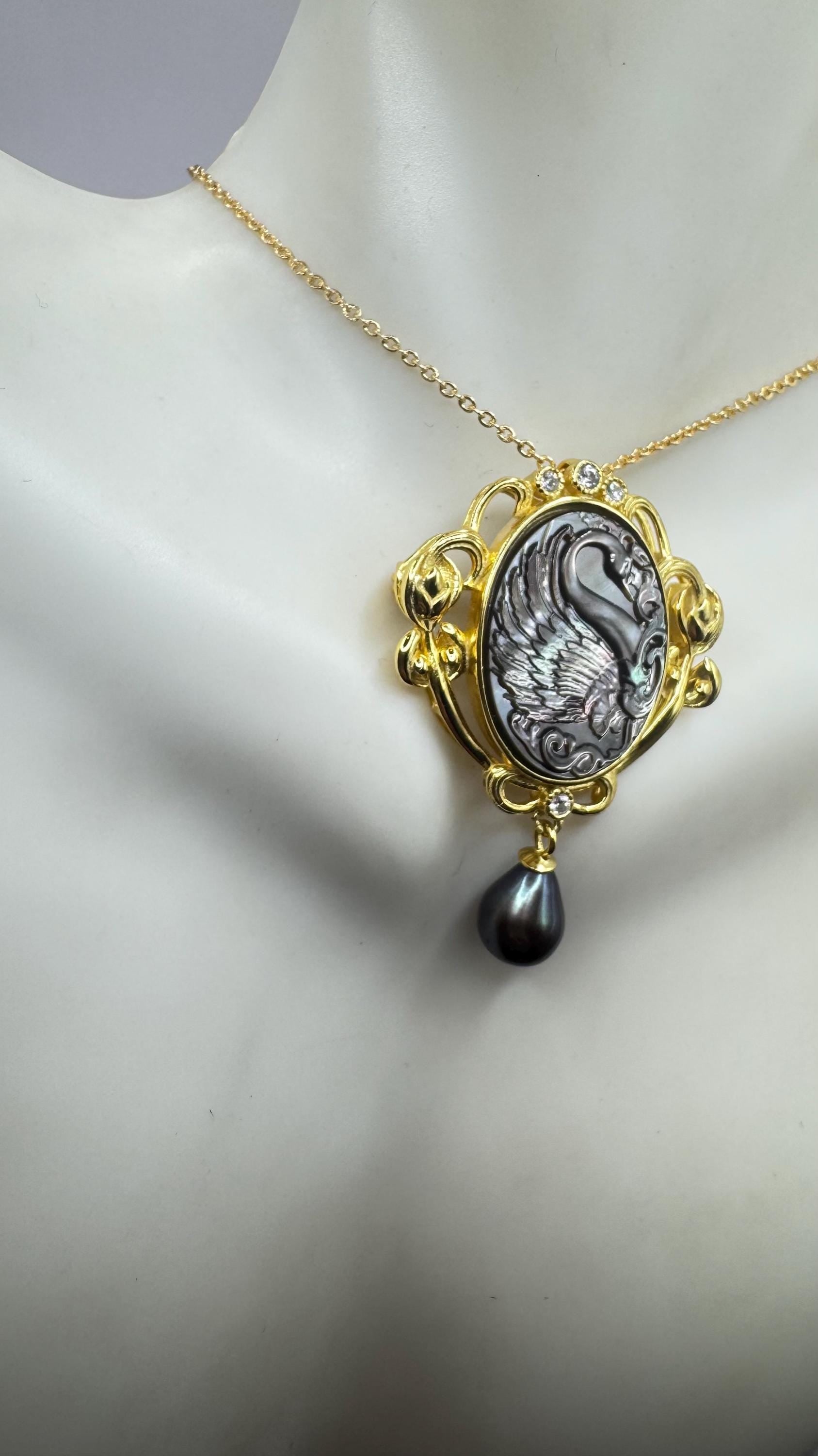 Vintage Abalone Pearl Black Swan Cameo Gold 925 Sterling silver Necklace Pin Choker