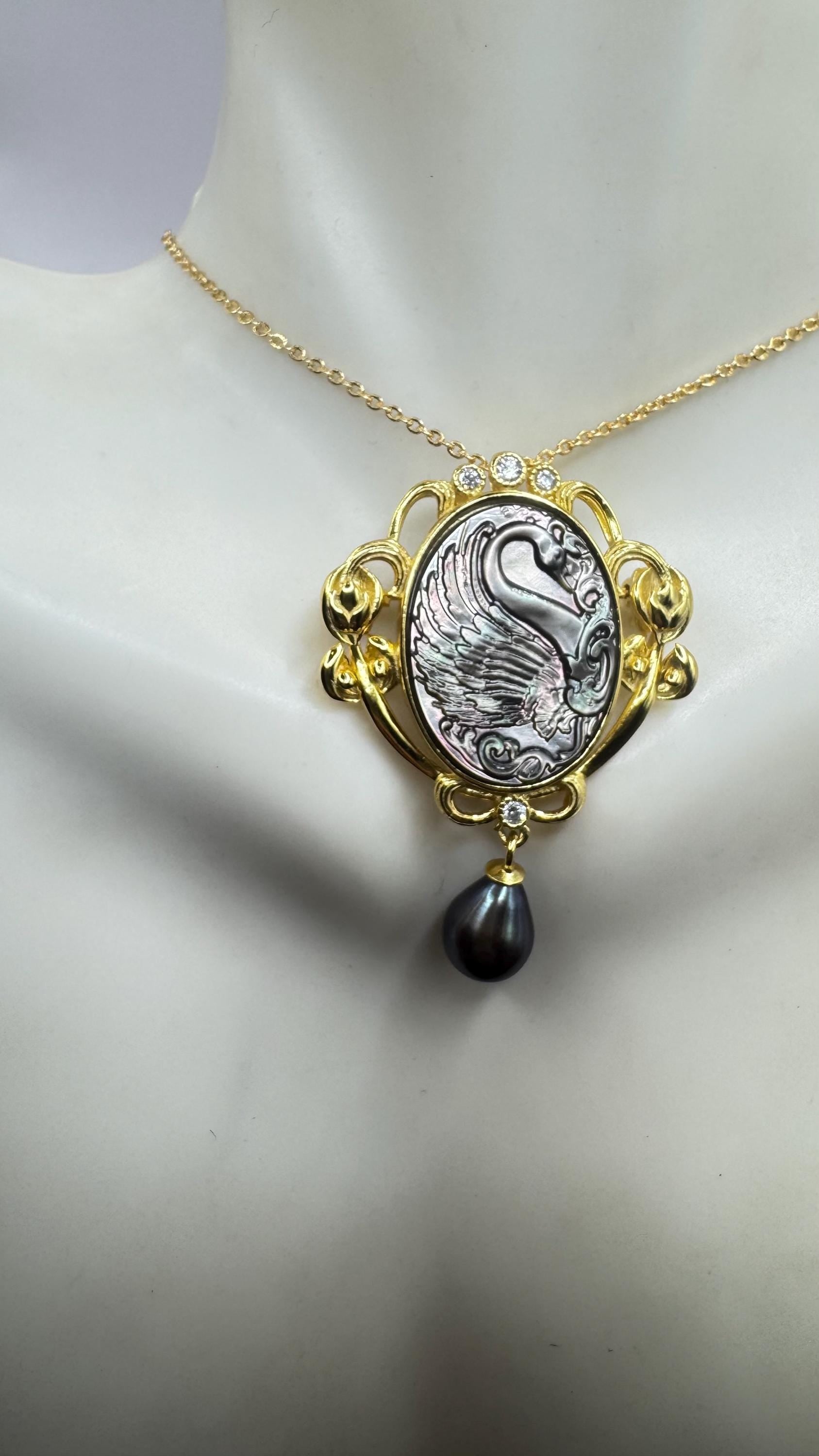 Vintage Abalone Pearl Black Swan Cameo Gold 925 Sterling silver Necklace Pin Choker