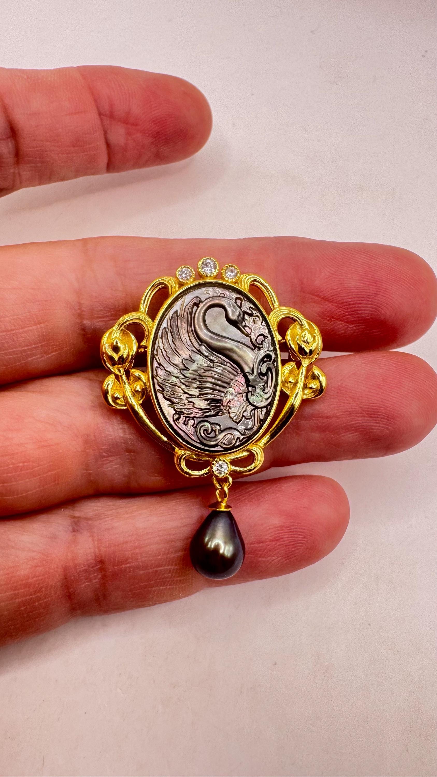 Vintage Abalone Pearl Black Swan Cameo Gold 925 Sterling silver Necklace Pin Choker