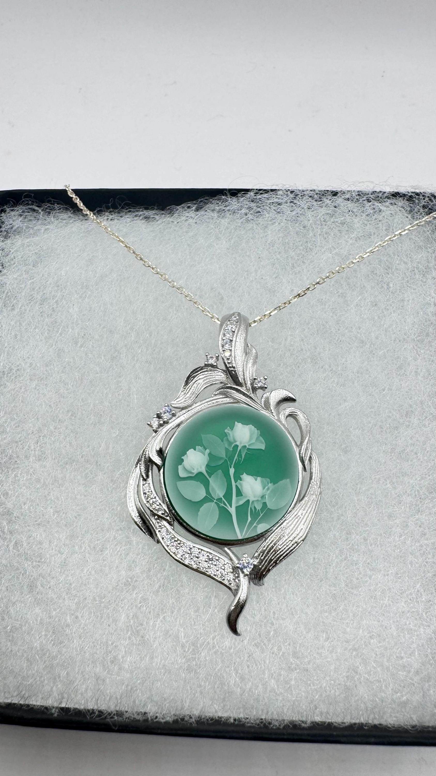 Vintage Carved Green Onyx Rose Flower Cameo Yellow Gold 925 Sterling Silver Necklace Choker