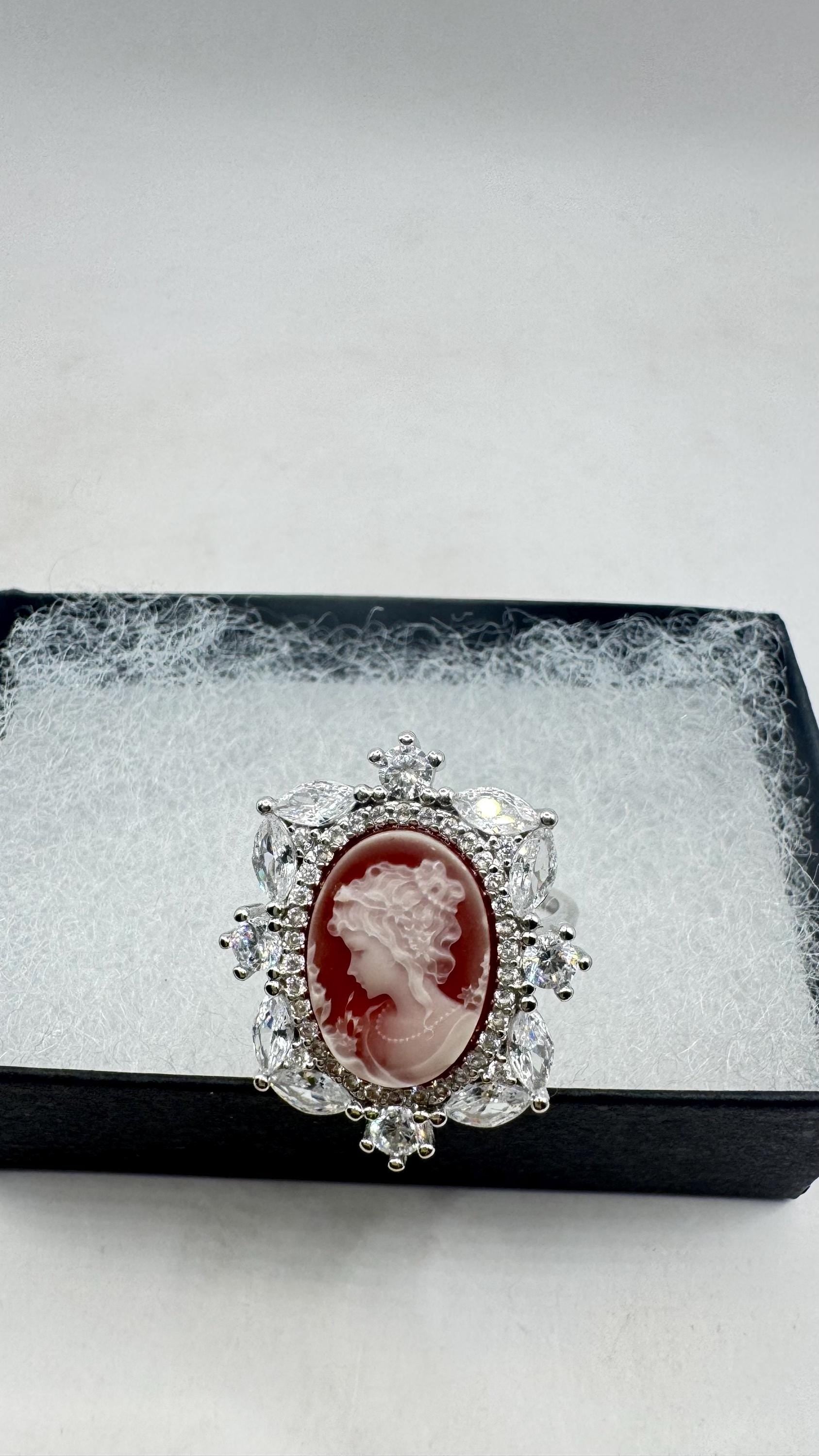 Vintage Cameo 925 Sterling Silver Cocktail Ring