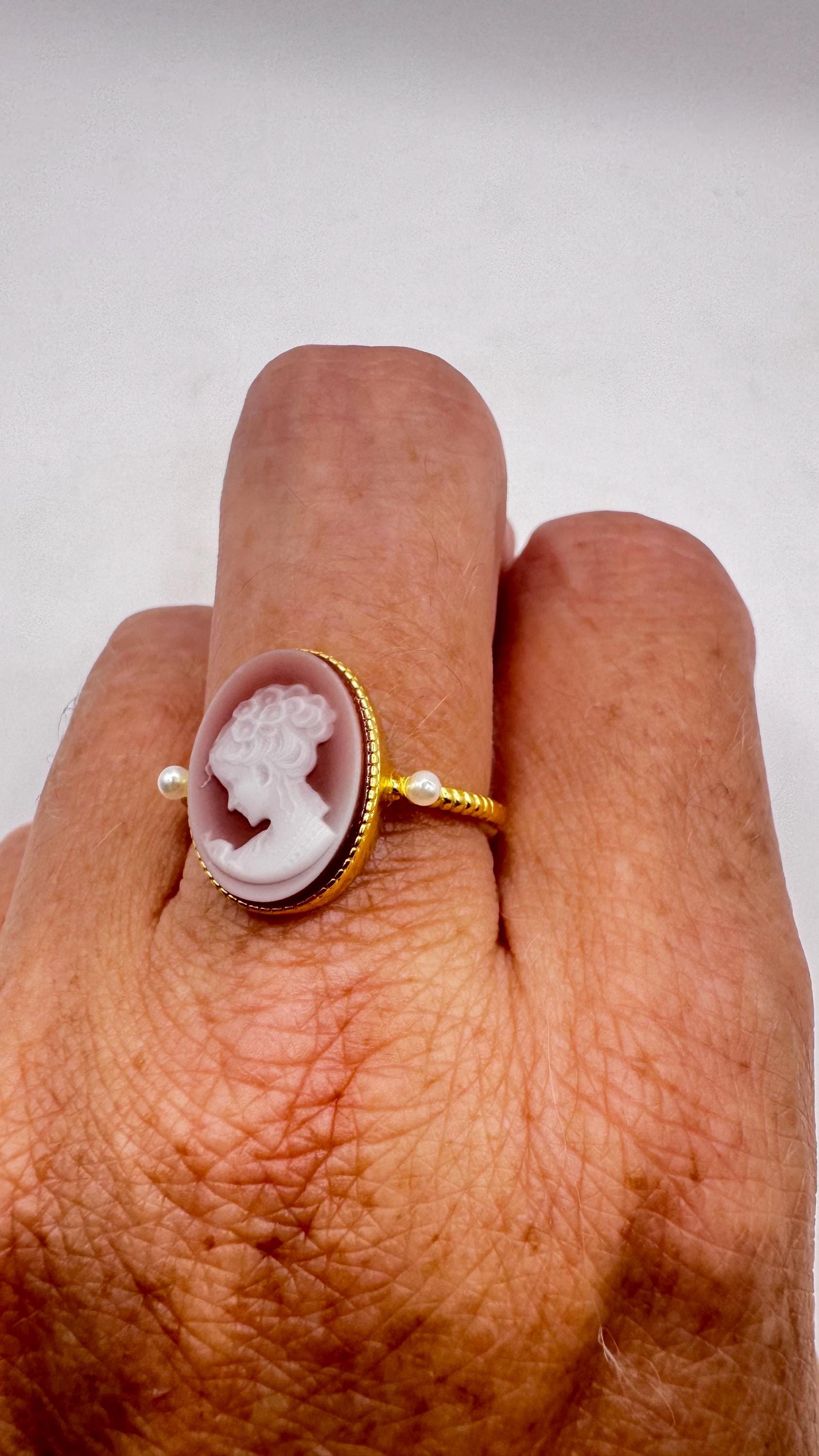 Vintage Cameo 925 Sterling Silver Cocktail Ring