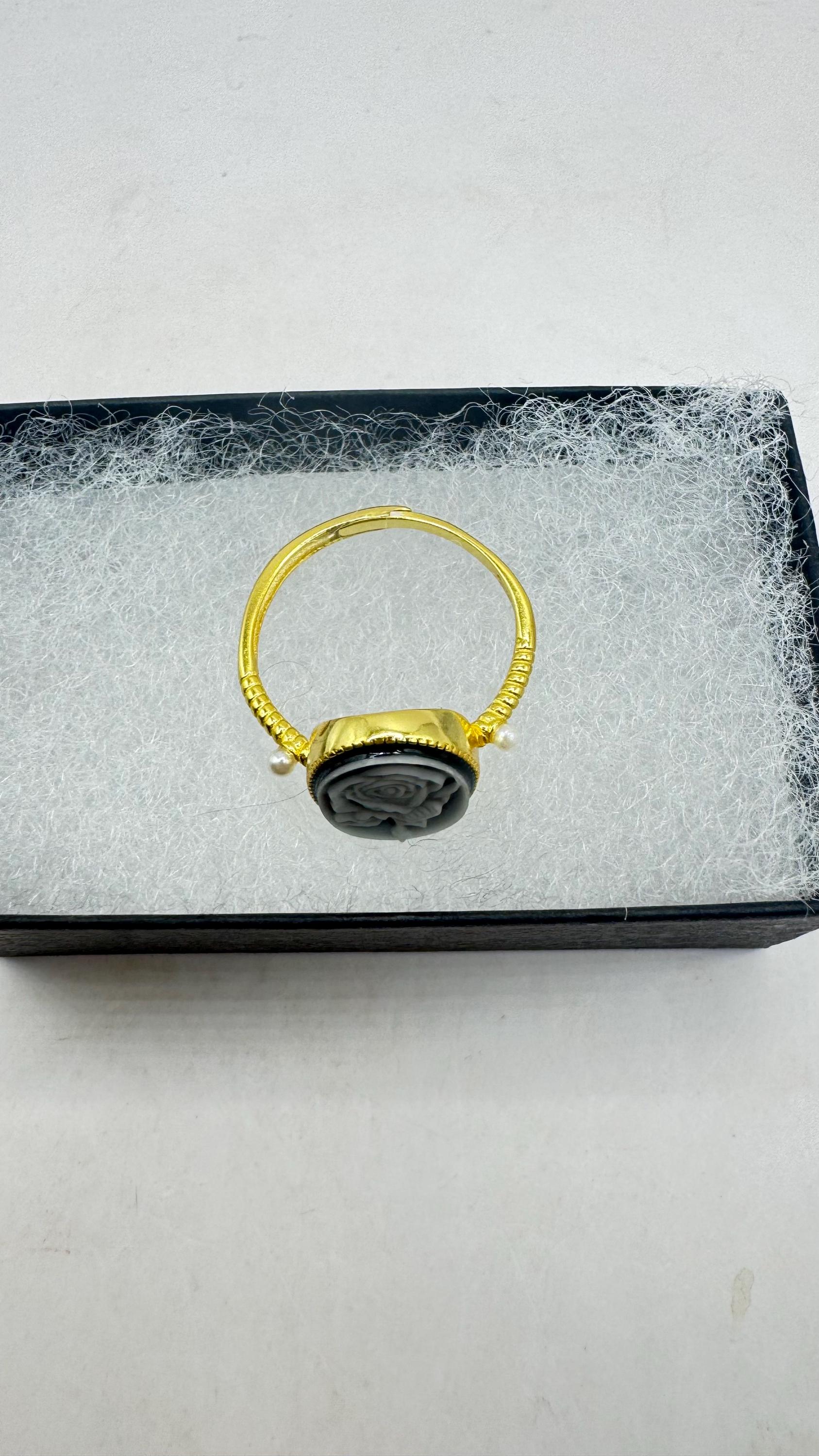 Vintage Black Onyx Rose Cameo Gold 925 Sterling Silver Cocktail Ring