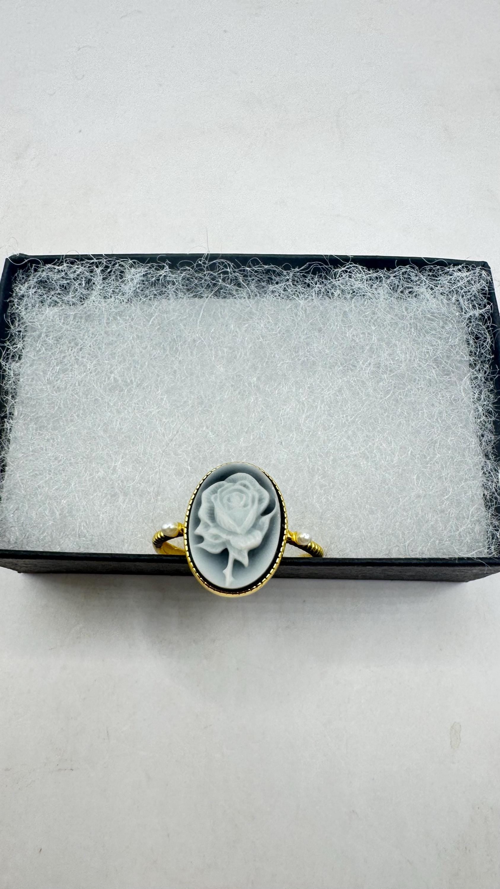 Vintage Black Onyx Rose Cameo Gold 925 Sterling Silver Cocktail Ring