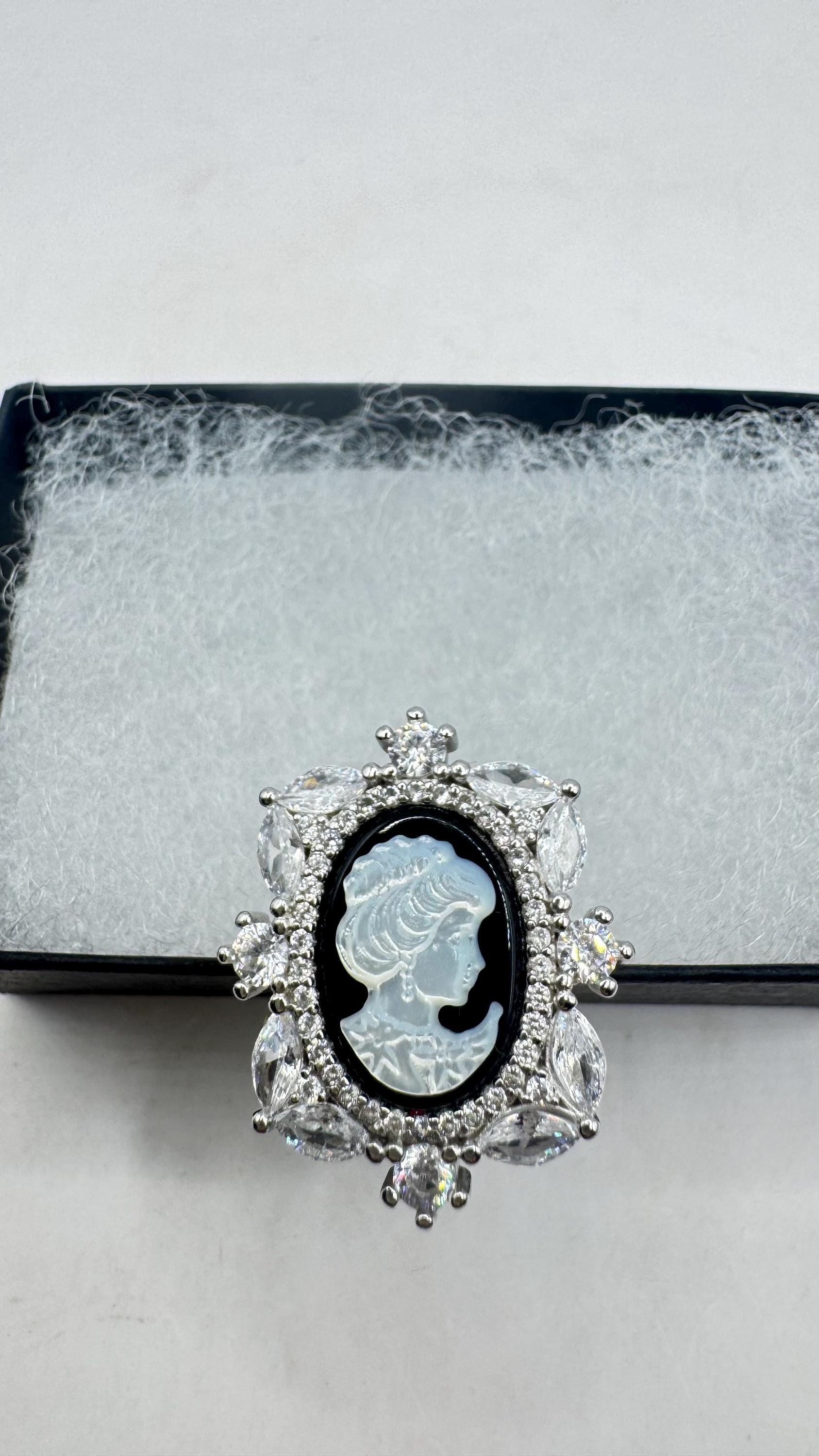 Vintage Black Onyx Rose Cameo Gold 925 Sterling Silver Cocktail Ring