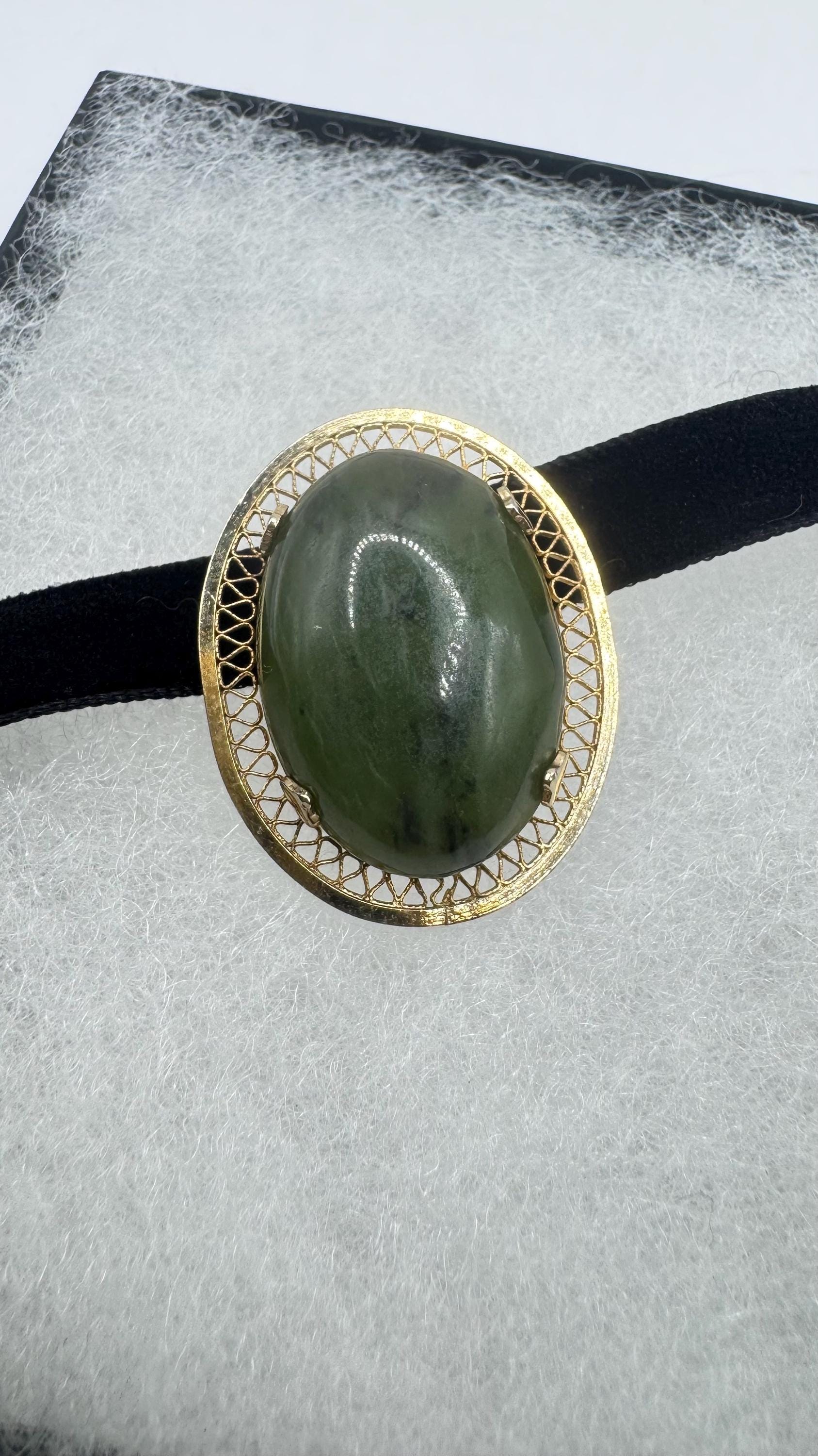 Vintage Green Jade Yellow Gold Filled Brooch Pin