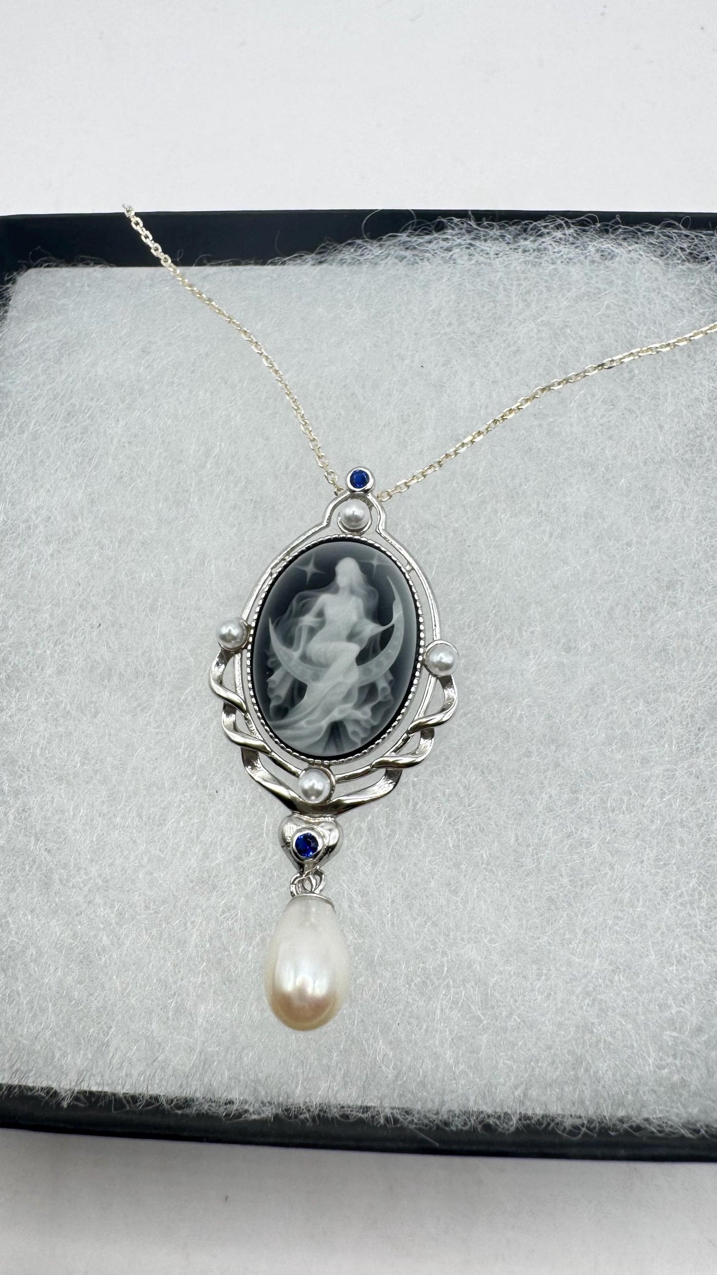 Vintage Genuine Pearl Black Onyx Cameo Sterling Silver Necklace Choker