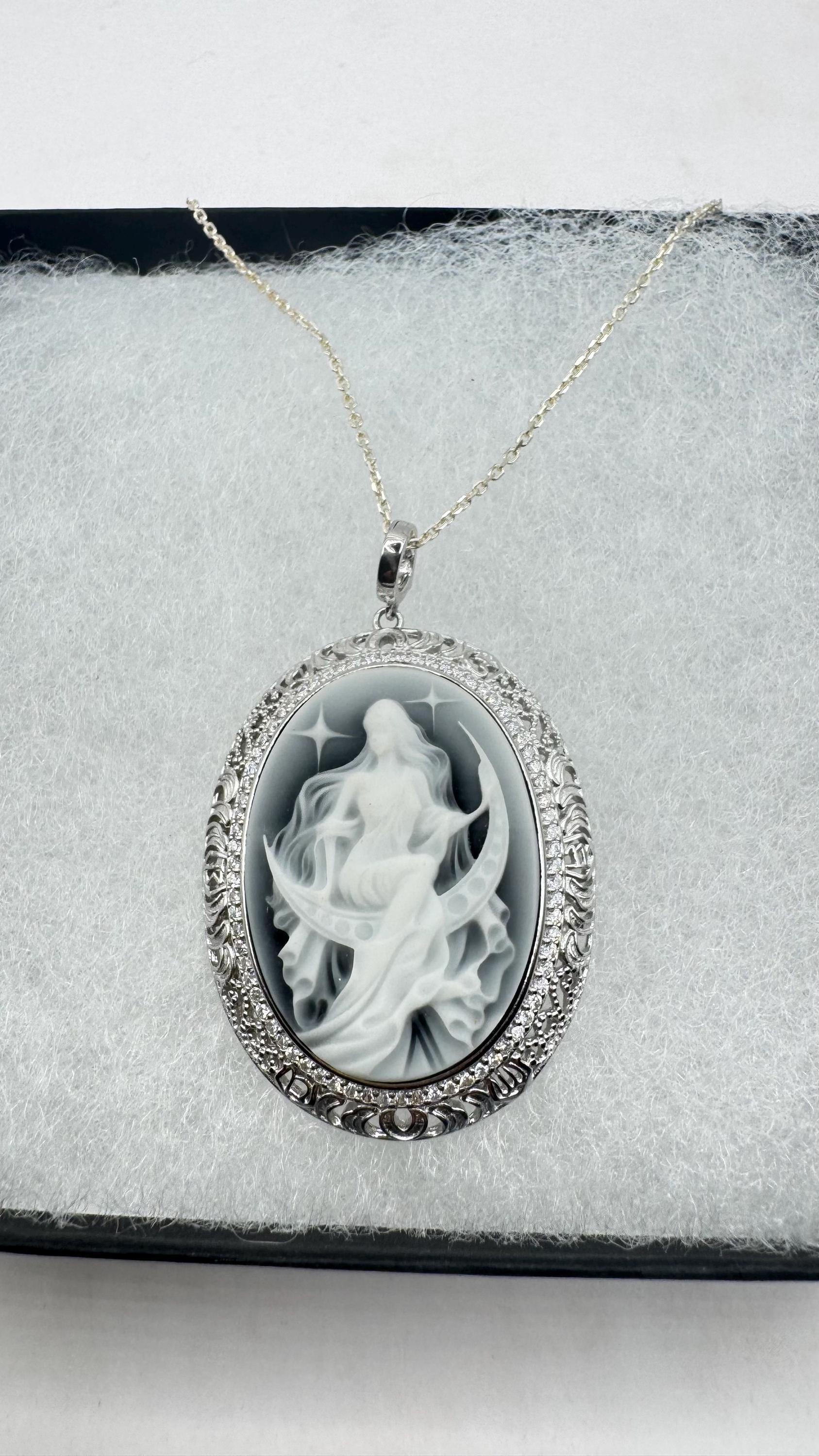 Vintage Genuine Pearl Black Onyx Cameo Sterling Silver Necklace Choker