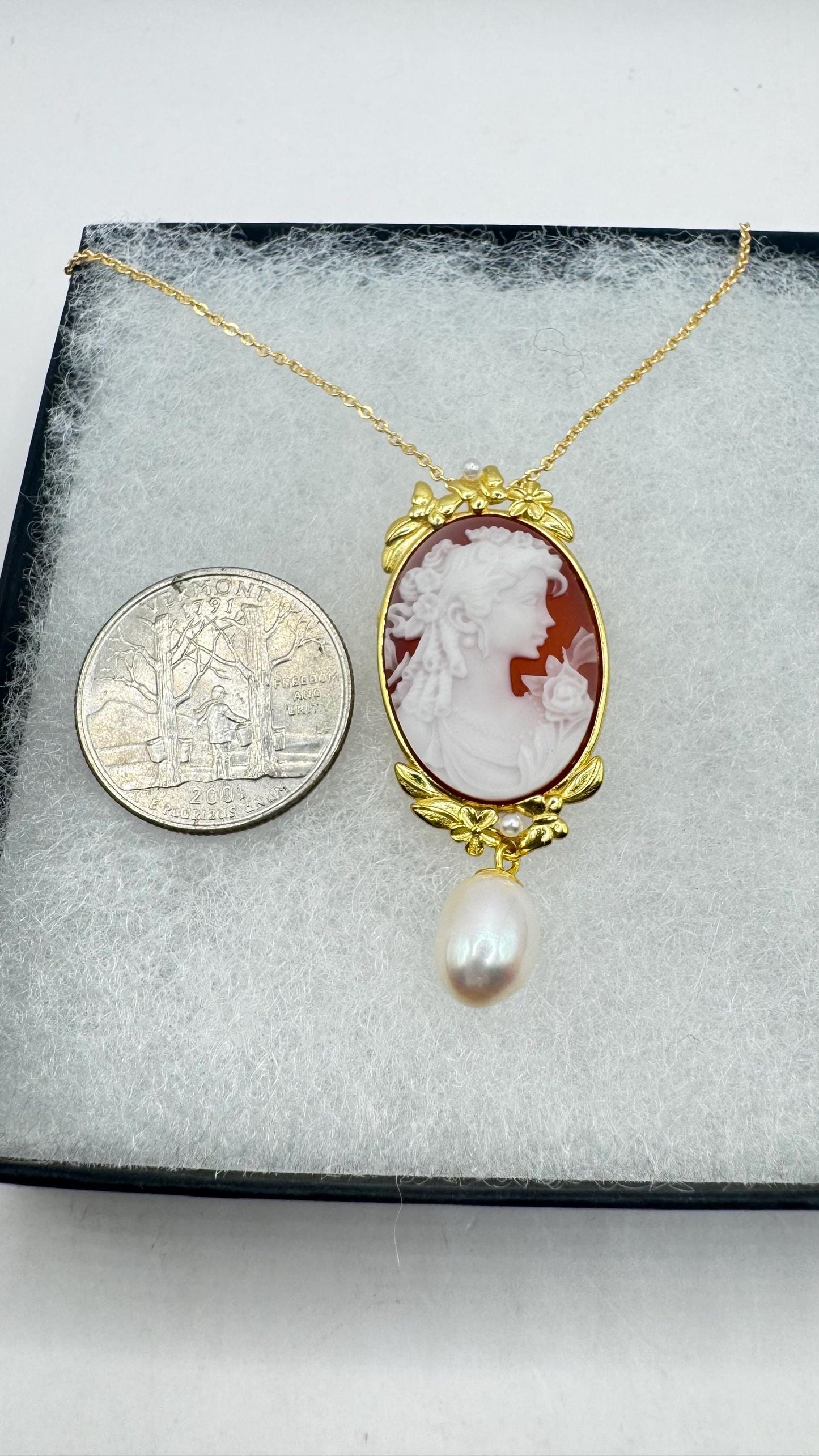 Vintage Carved Cameo Yellow Gold 925 Sterling Silver Necklace Choker pin brooch