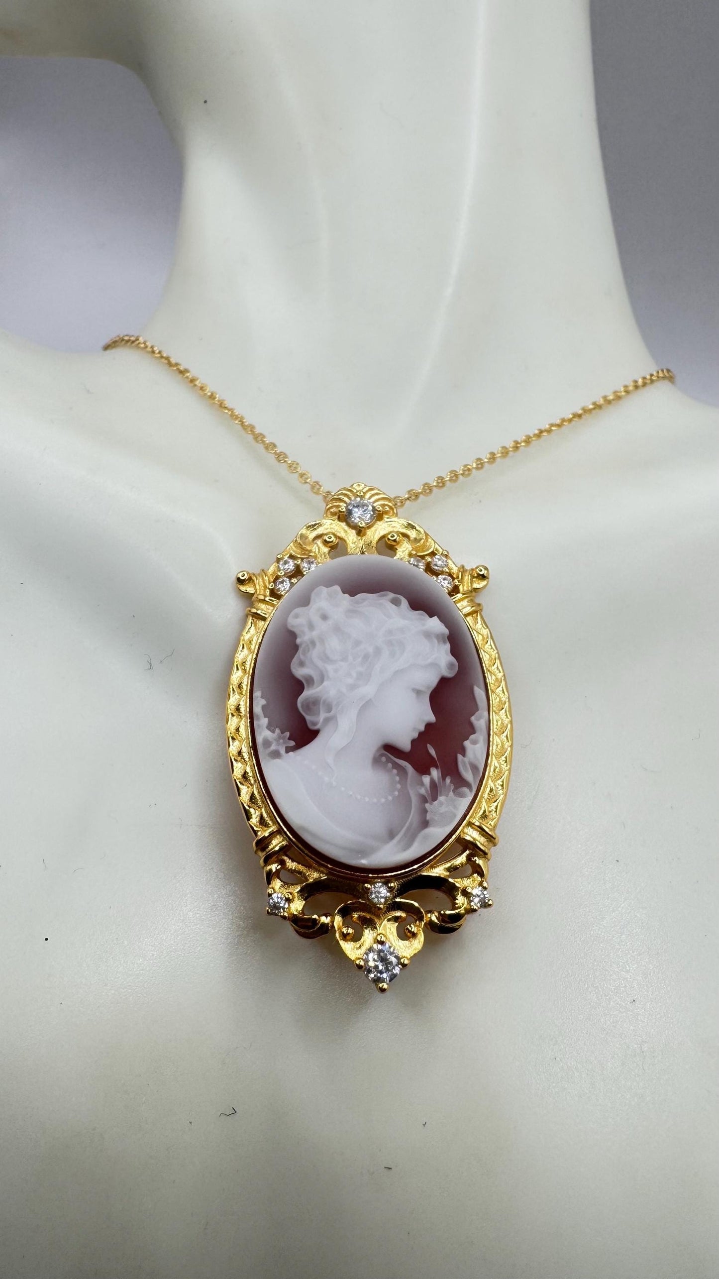 Vintage Carved Cameo Yellow Gold 925 Sterling Silver Necklace Choker pin brooch