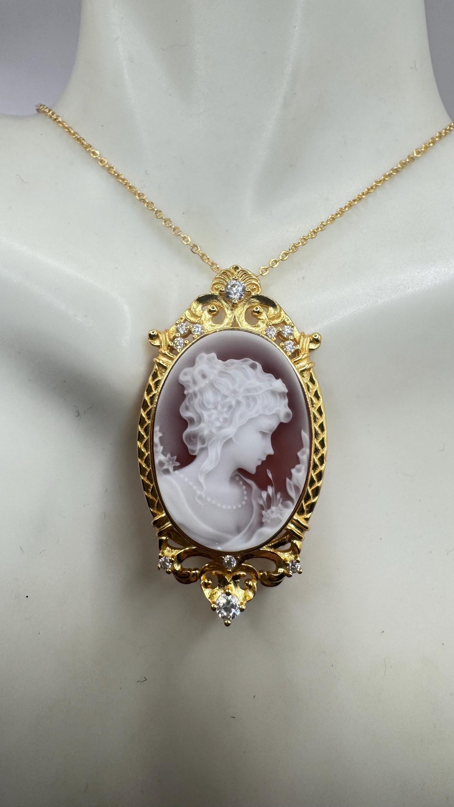 Vintage Carved Cameo Yellow Gold 925 Sterling Silver Necklace Choker pin brooch