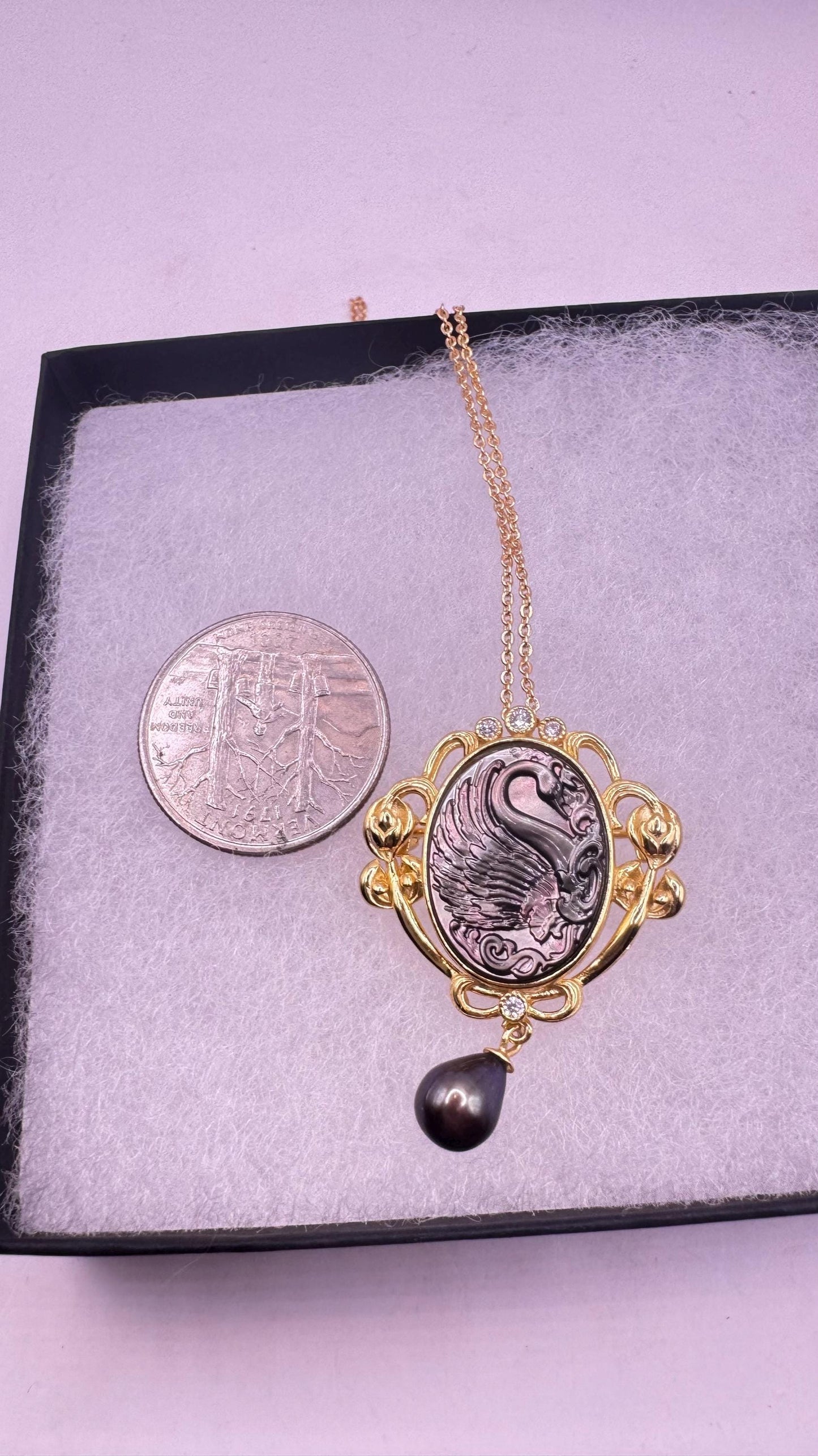 Vintage Abalone Pearl Black Swan Cameo Gold 925 Sterling silver Necklace Pin Choker