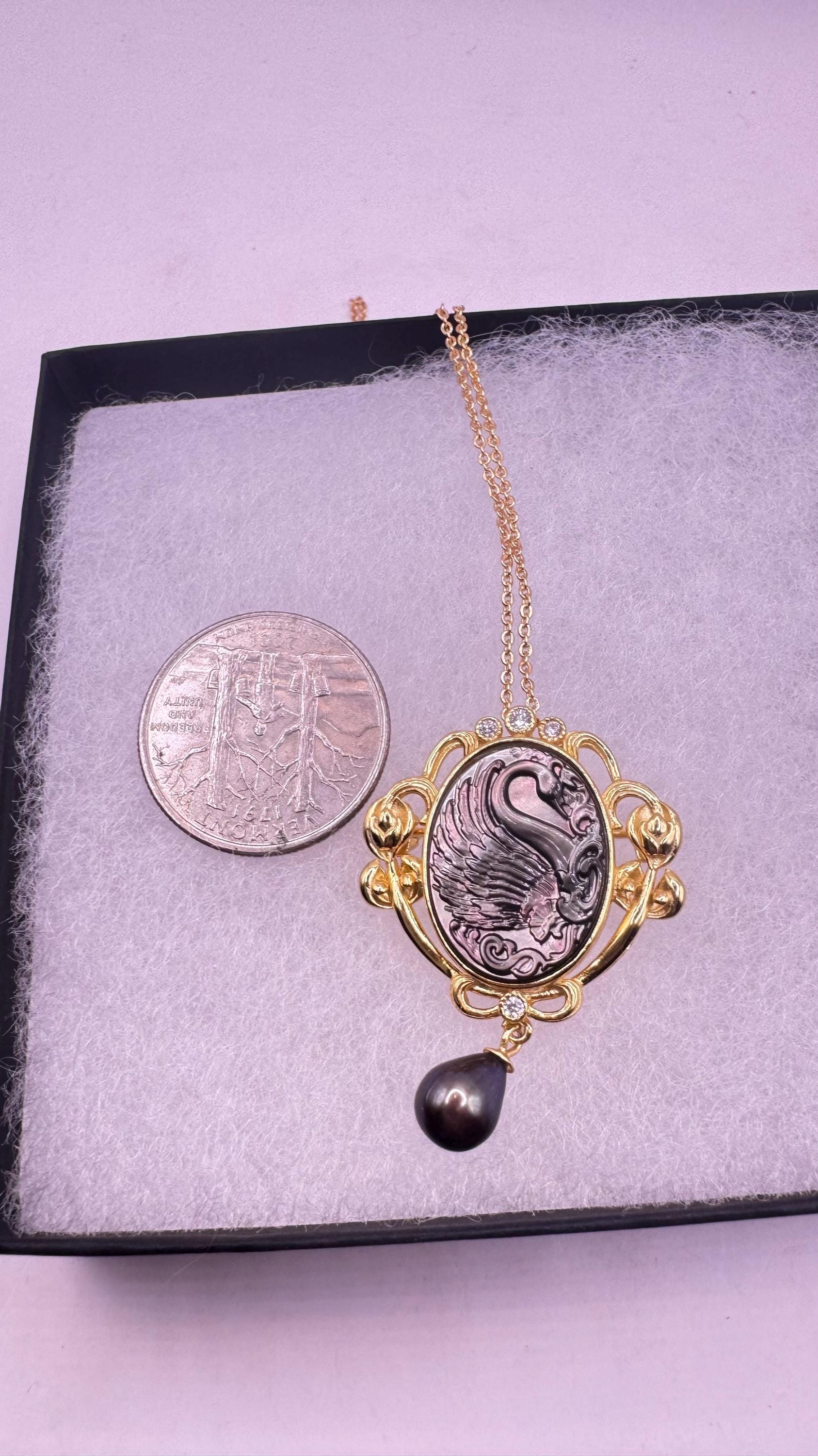 Vintage Abalone Pearl Black Swan Cameo Gold 925 Sterling silver Necklace Pin Choker