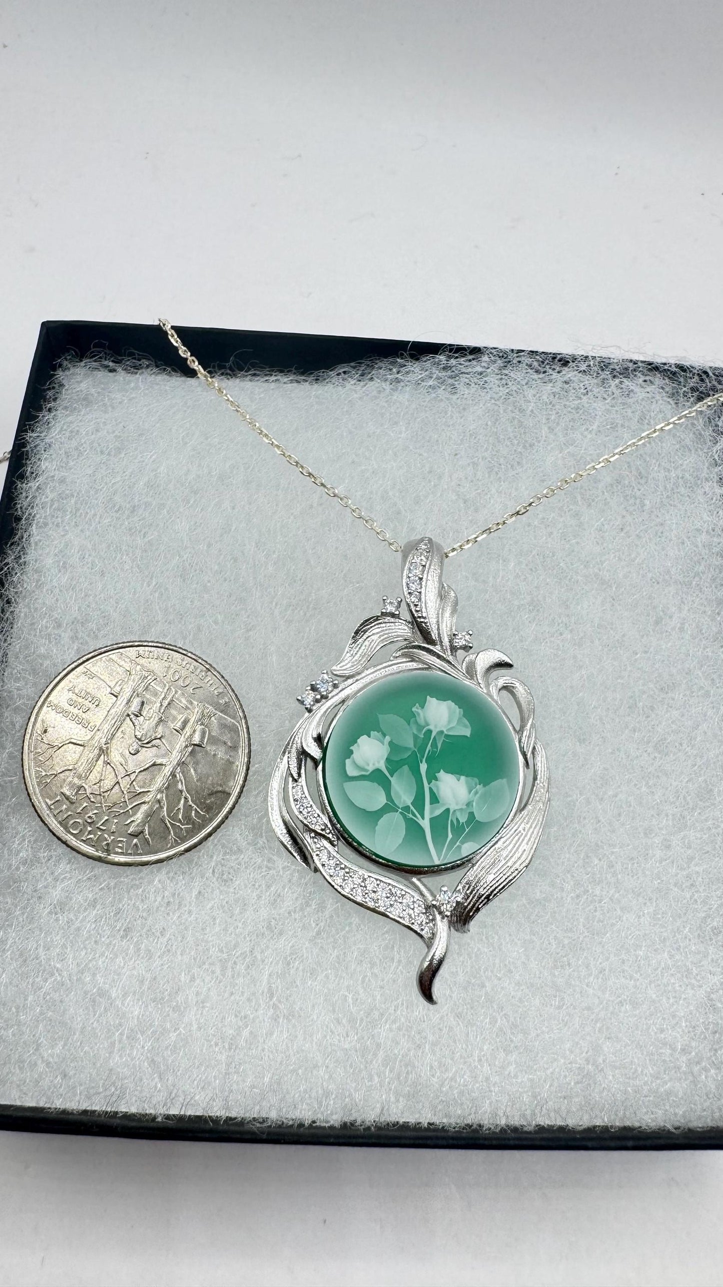 Vintage Carved Green Onyx Rose Flower Cameo Yellow Gold 925 Sterling Silver Necklace Choker