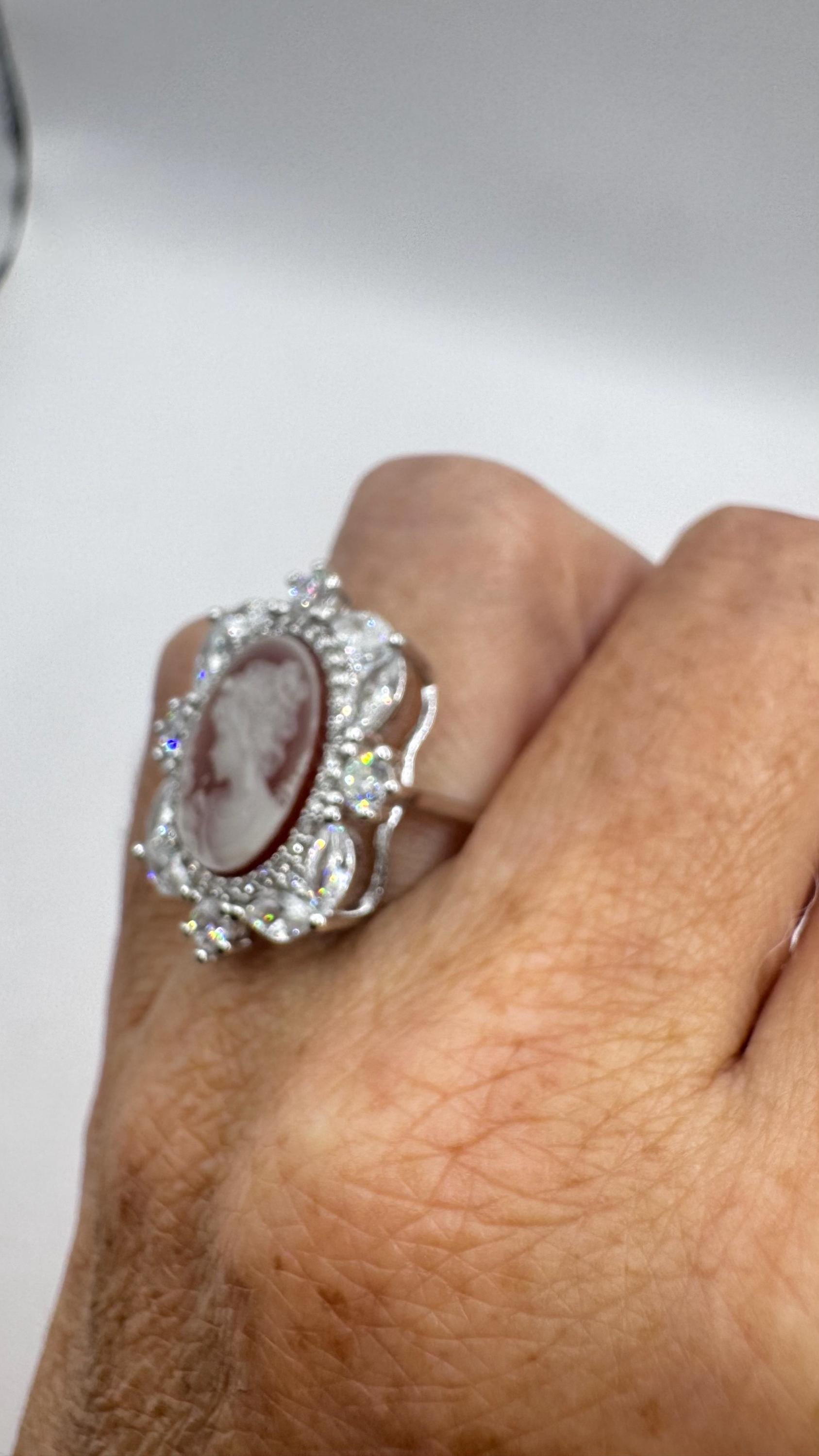 Vintage Cameo 925 Sterling Silver Cocktail Ring