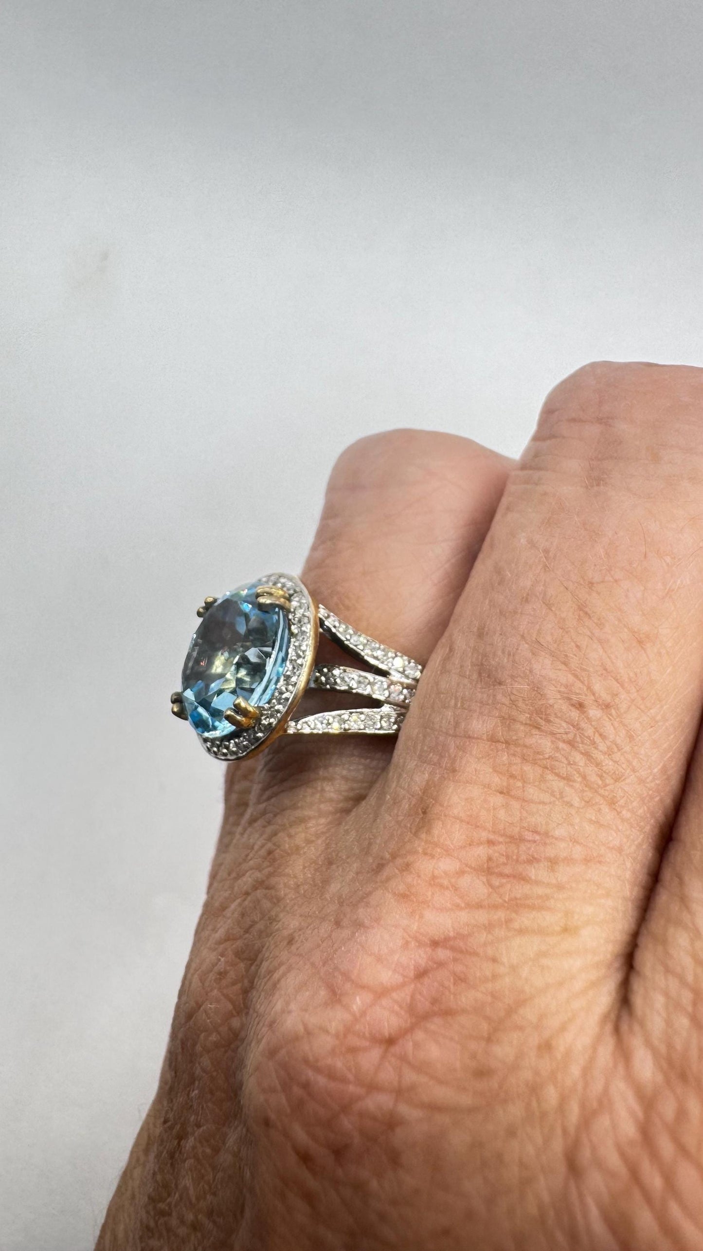 Vintage Genuine Blue Topaz 925 Sterling Silver Ring