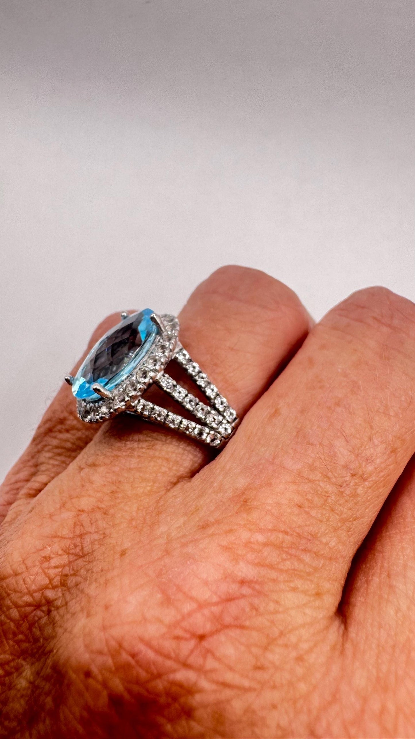 Vintage Blue Topaz 925 Sterling Silver Ring