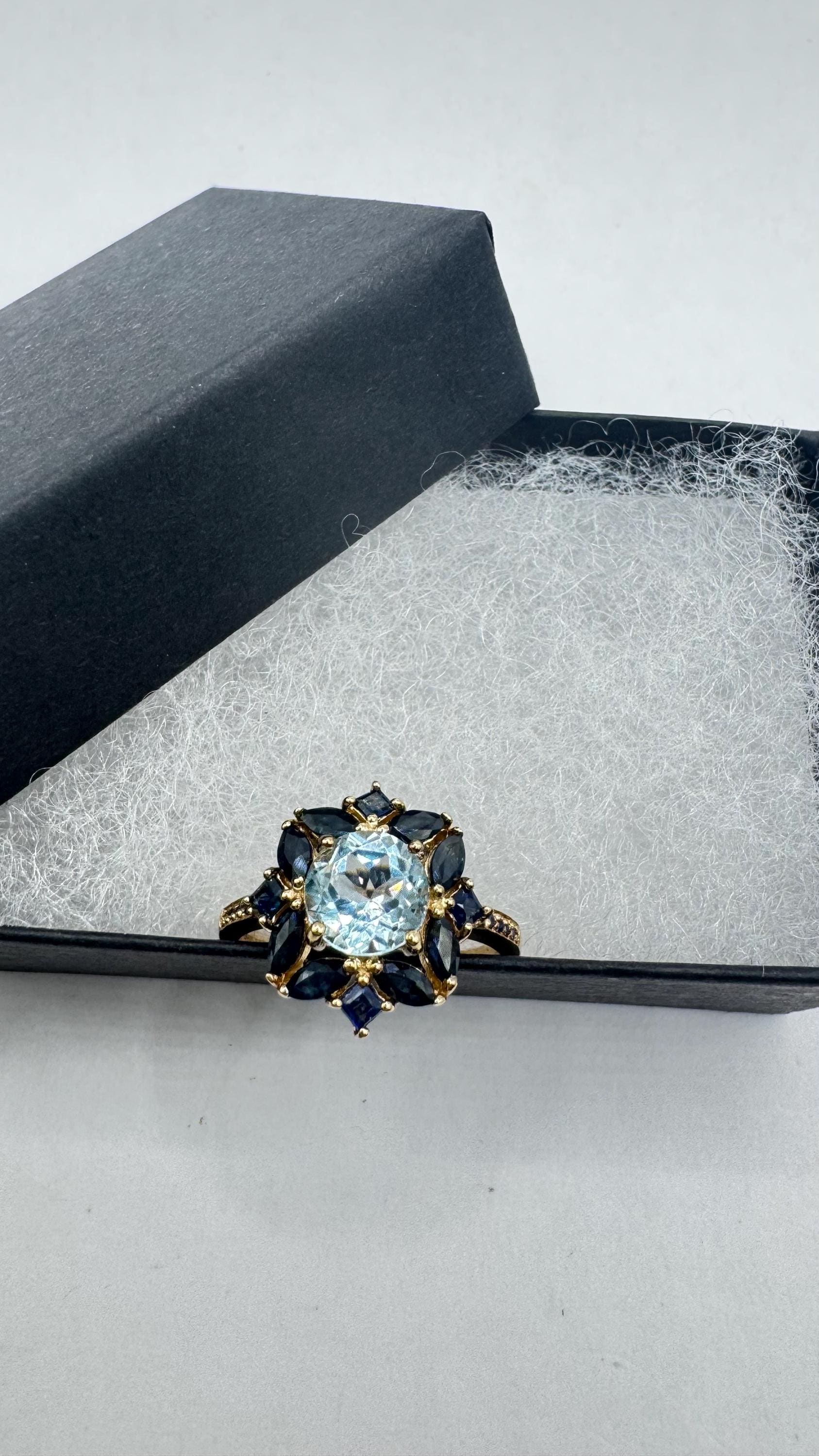 Vintage genuine blue topaz 925 sterling silver Ring